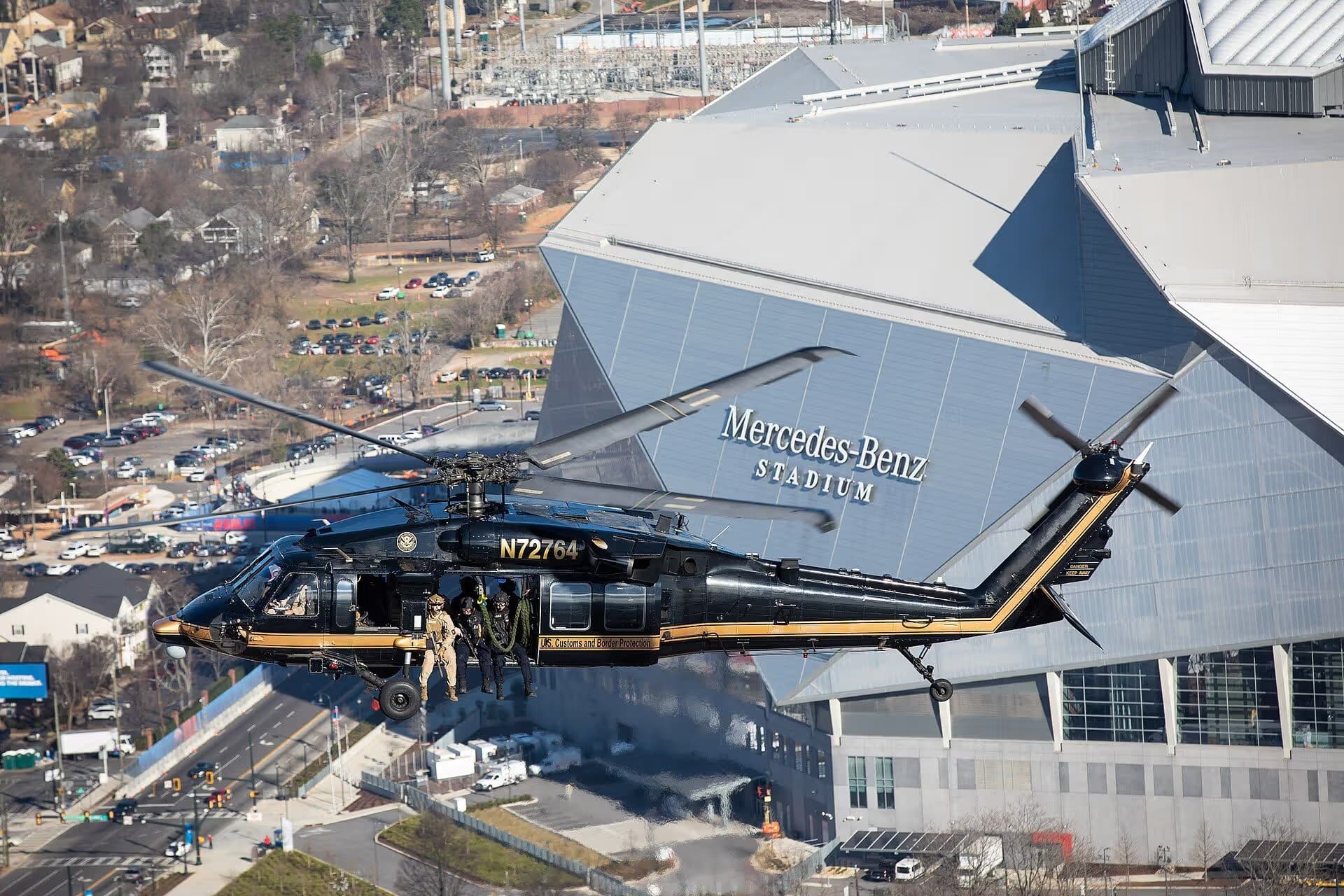N72764 — Helicopter