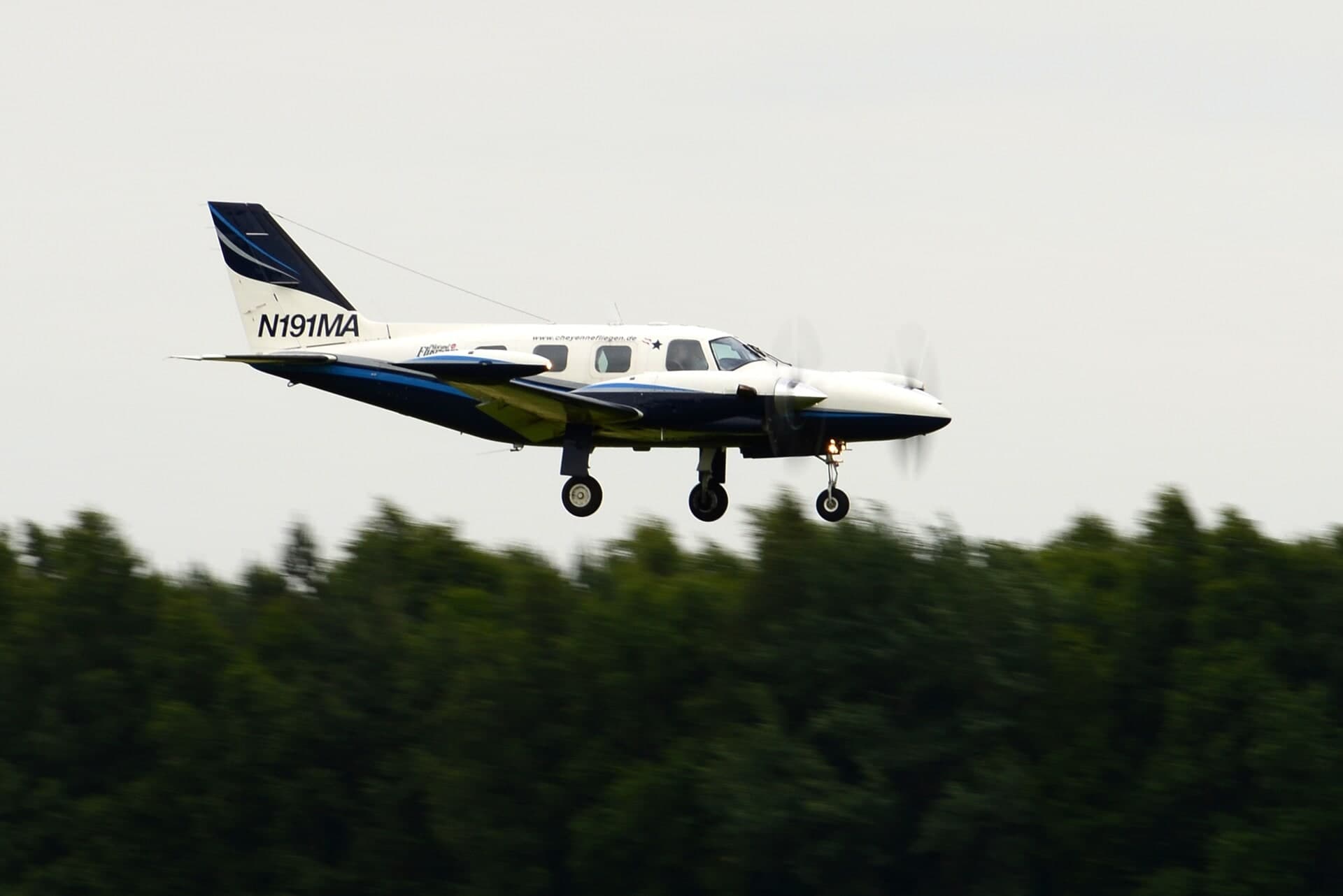 N191MA — Twin-engine aircraft