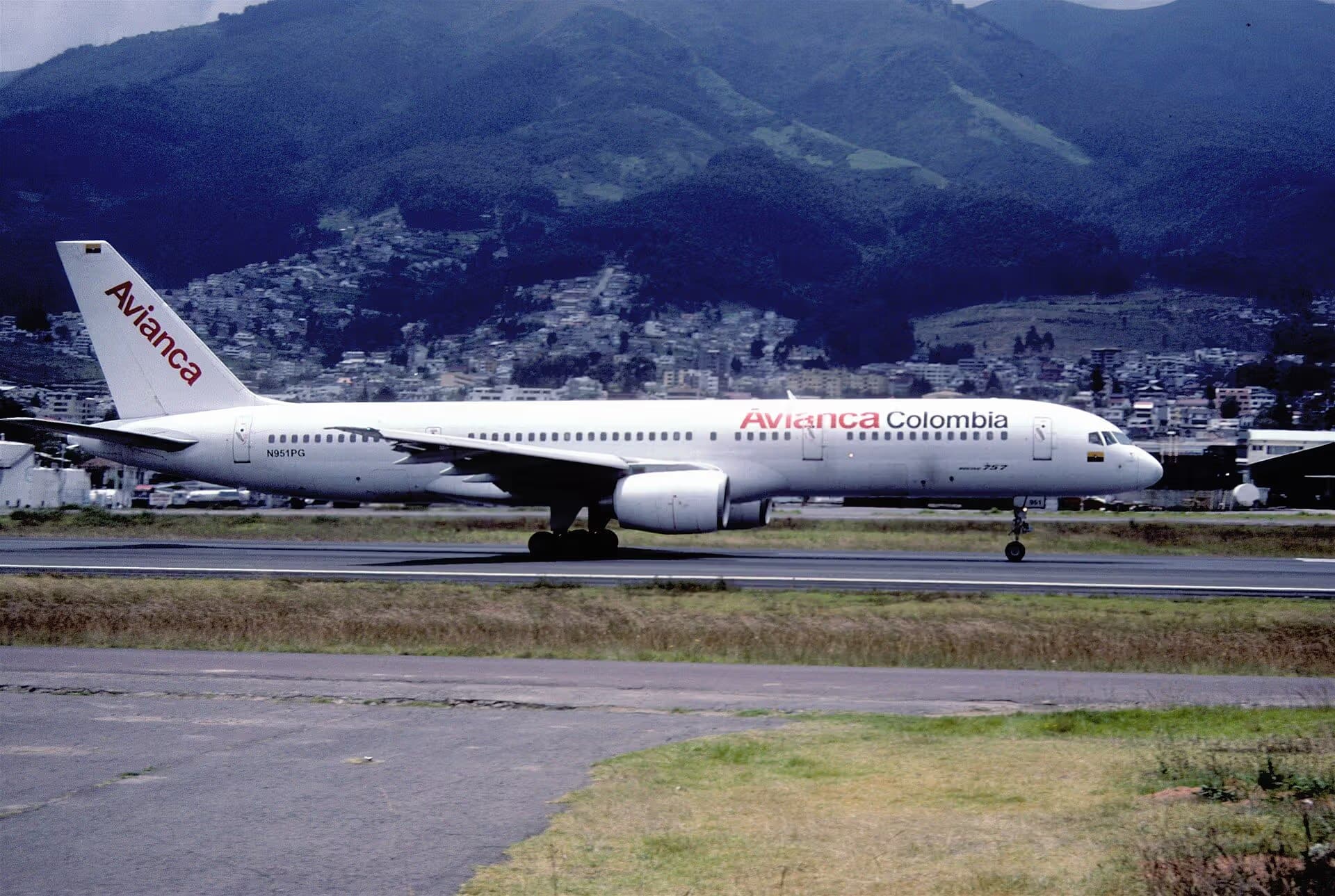 N951PG — Twin-engine aircraft