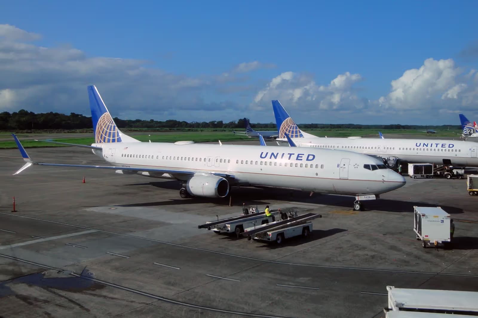 N75428 — Boeing