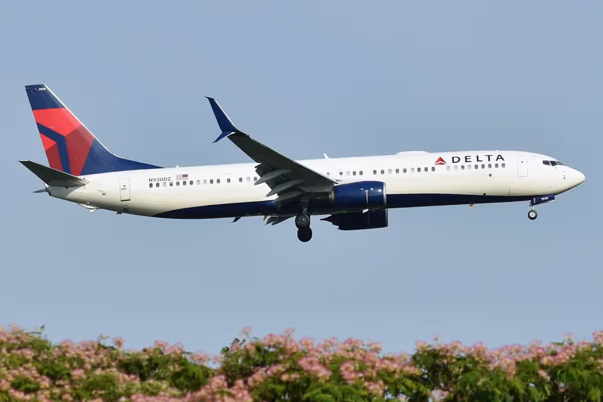 N930DZ — Boeing