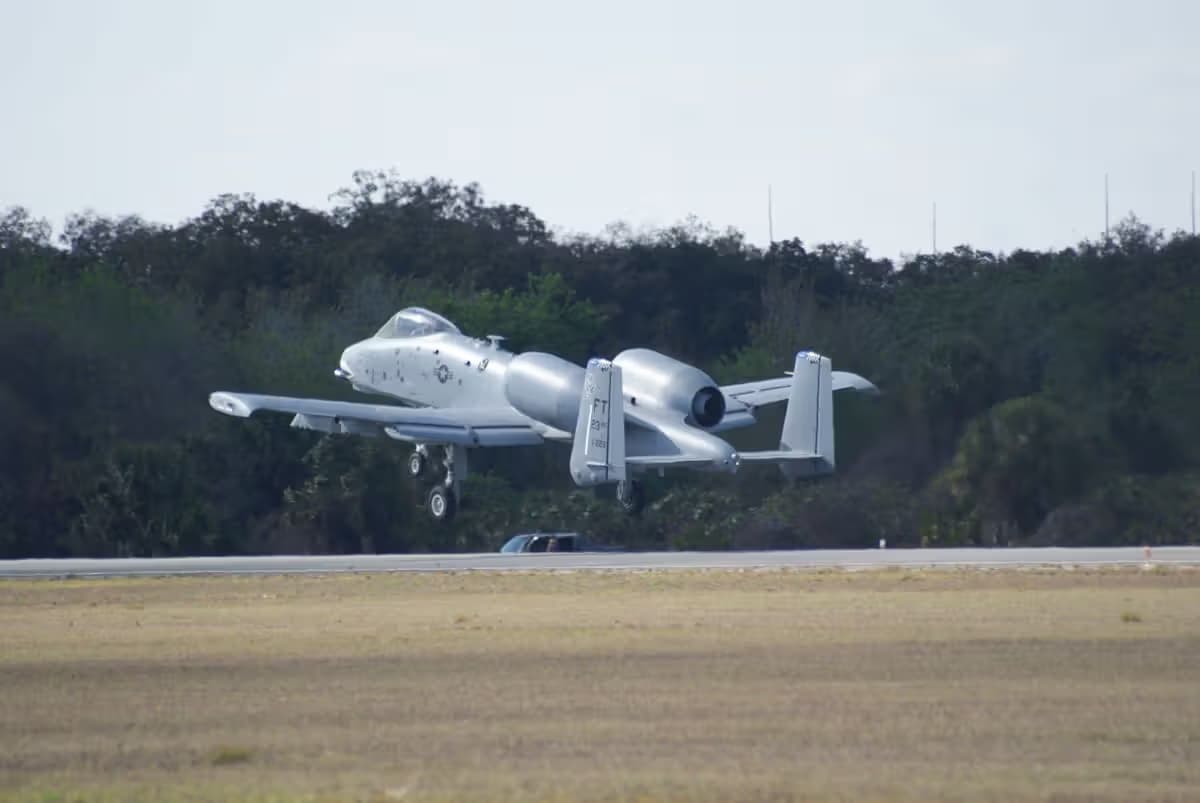 Unidentified — Twin-engine aircraft