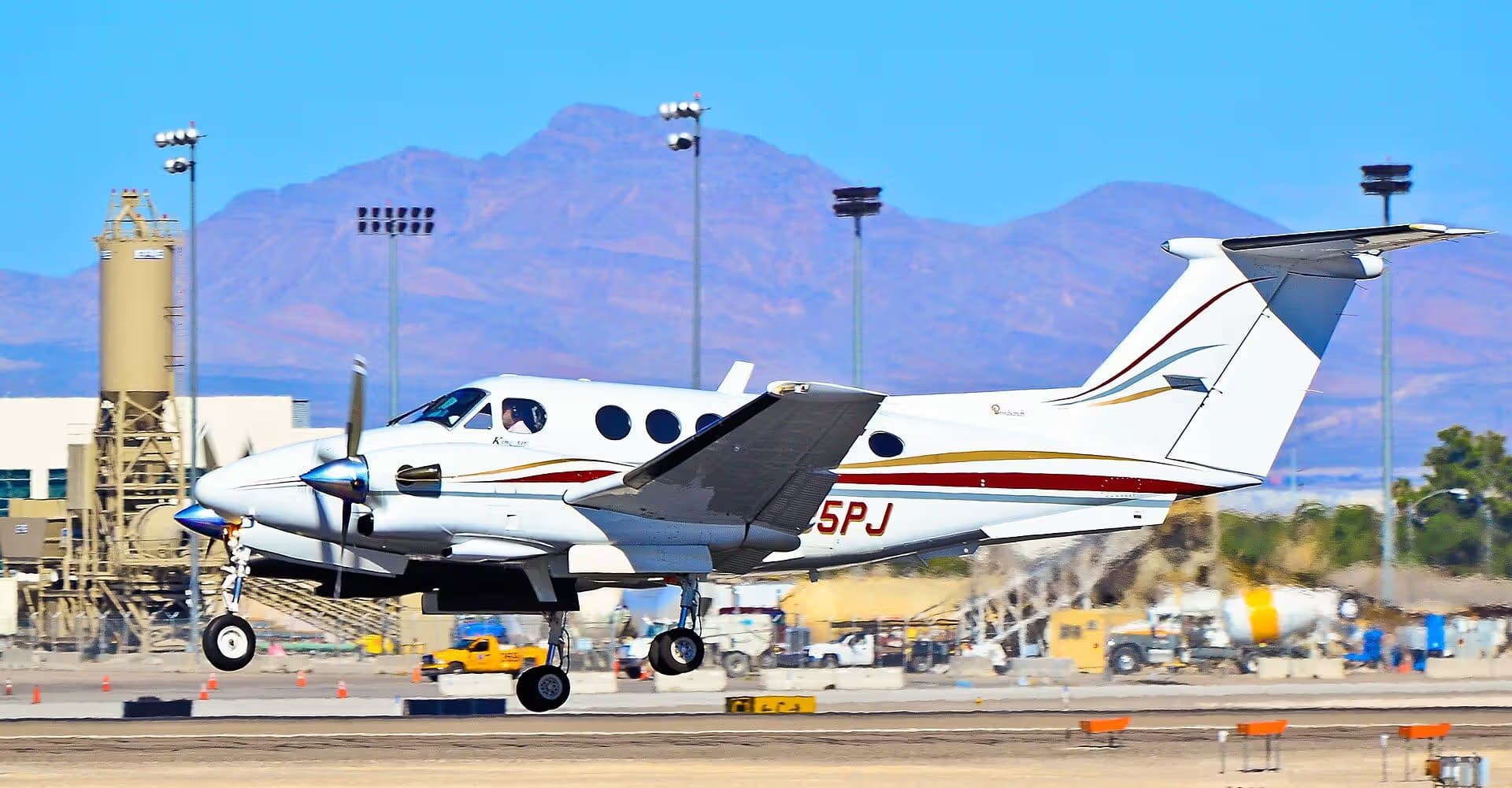 N85PJ — Beechcraft