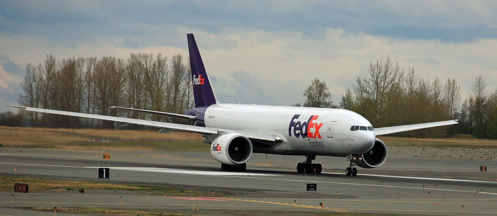 N880FD — Twin-engine aircraft