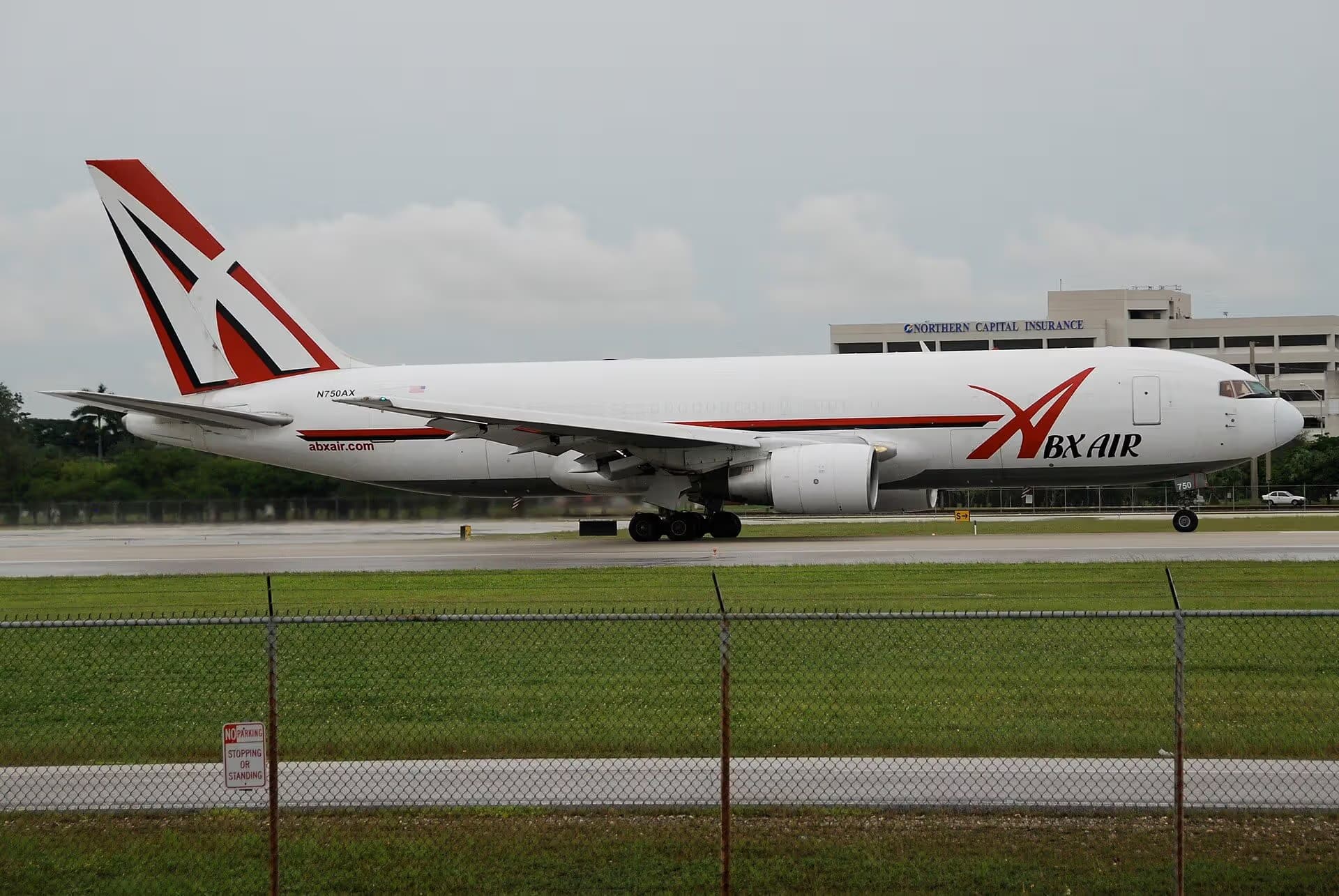N750AX — Twin-engine aircraft