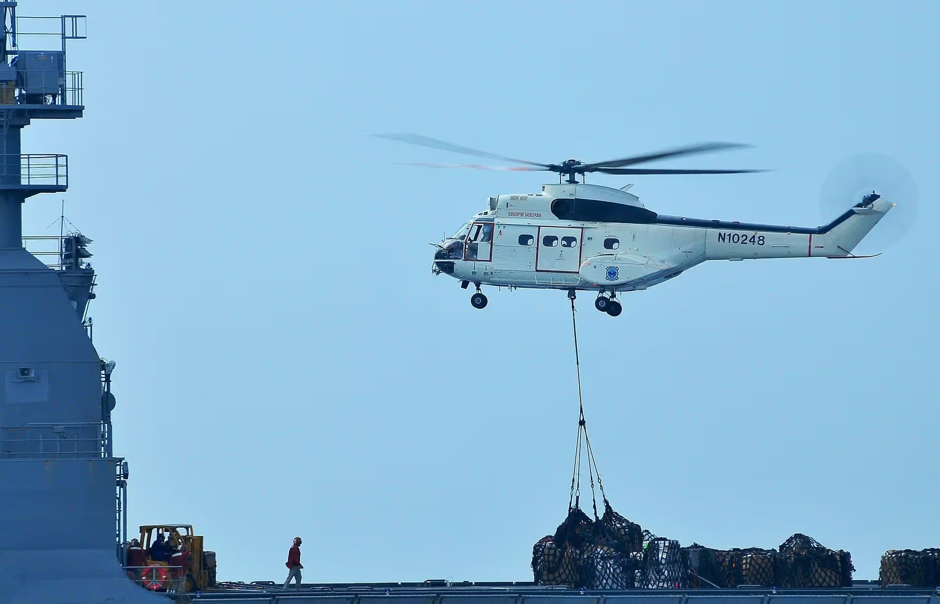 N10248 — Helicopter