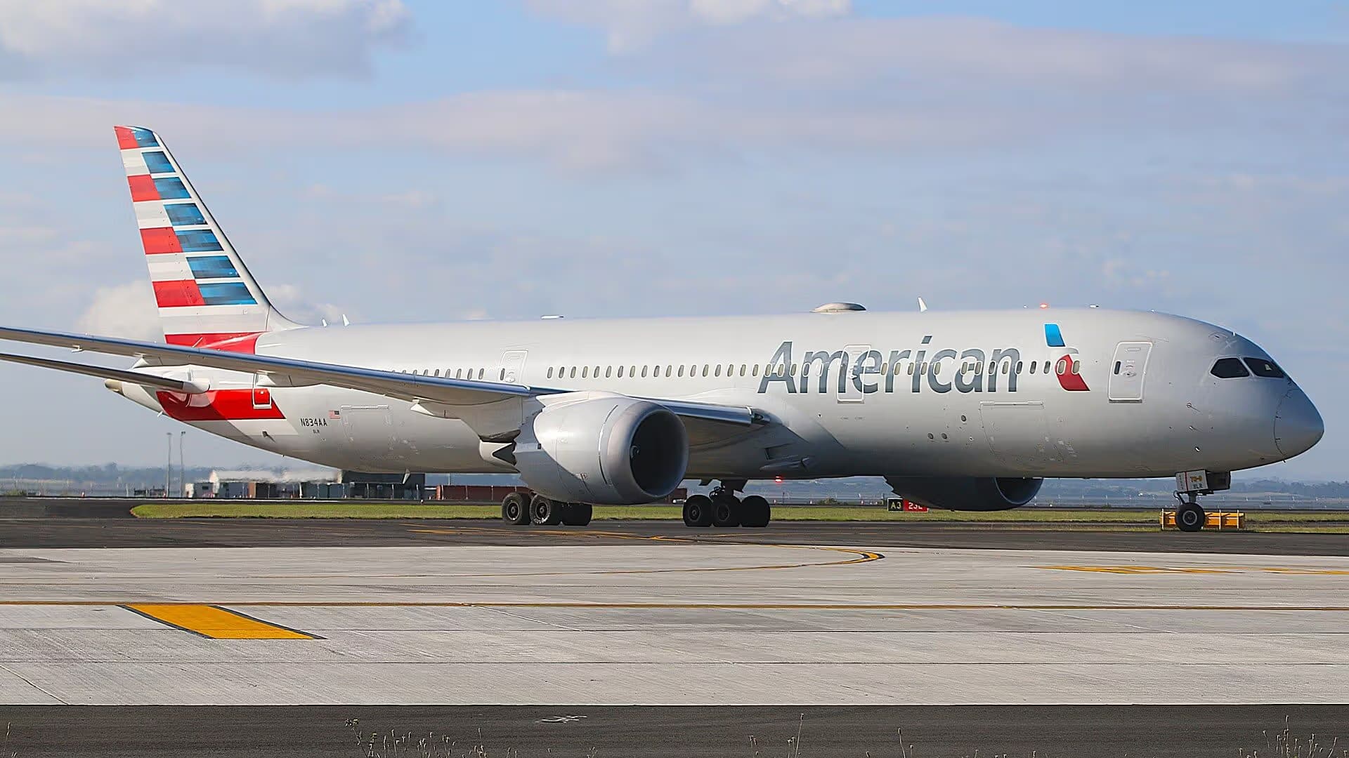N834AA — Boeing