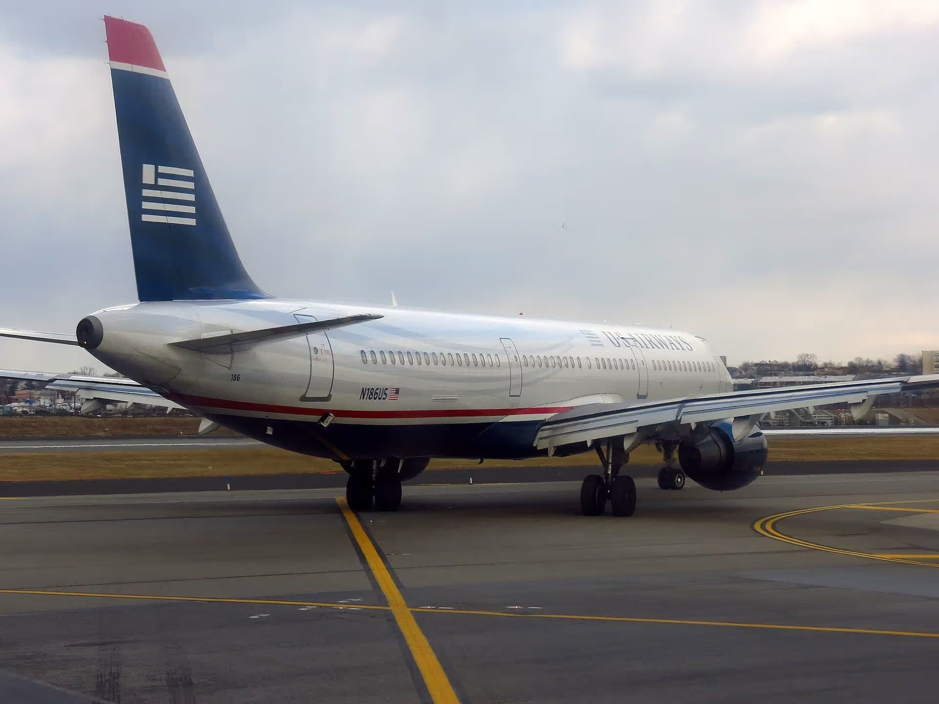 N186US — Airbus