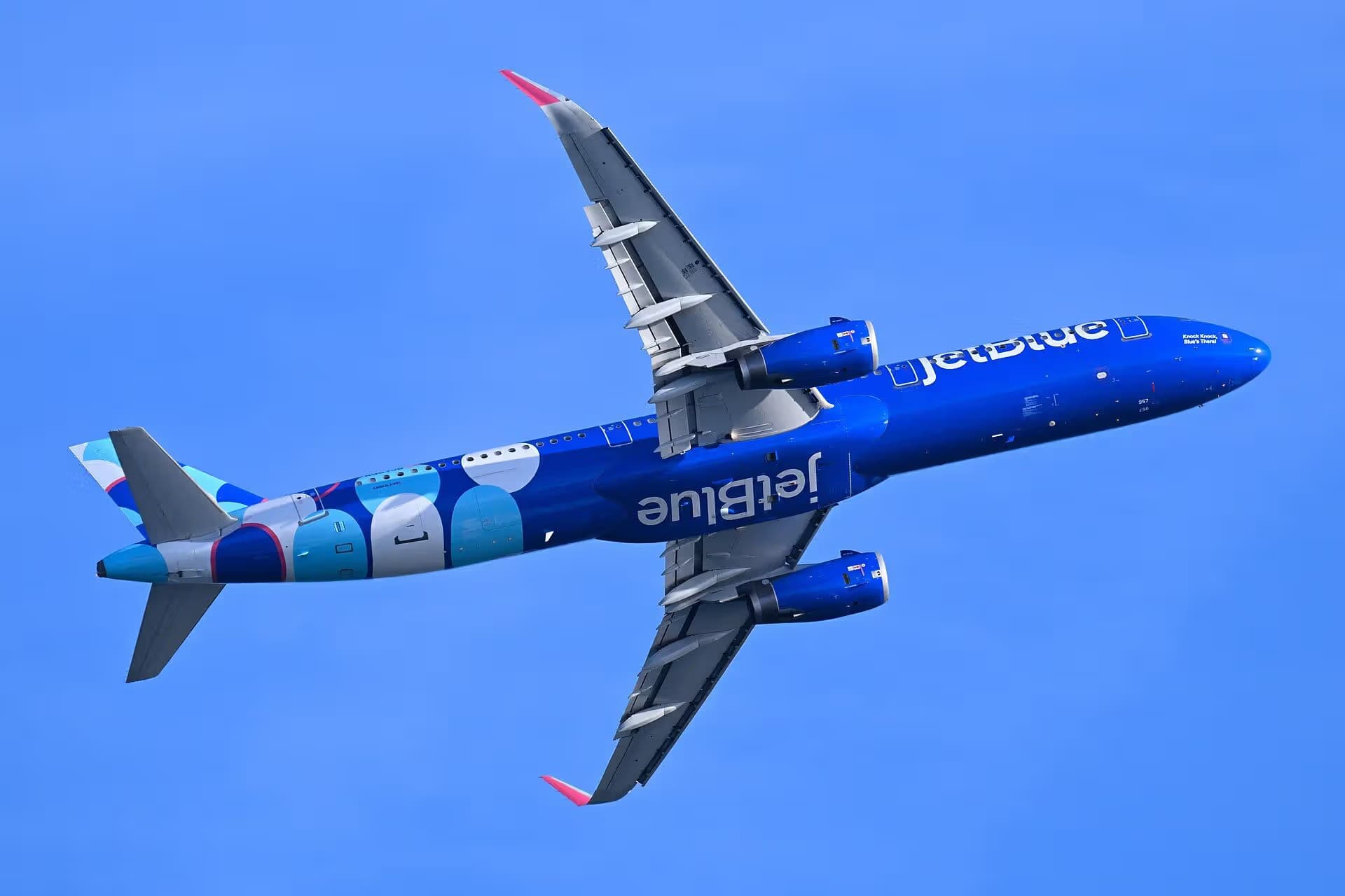 N957JB — Twin-engine aircraft
