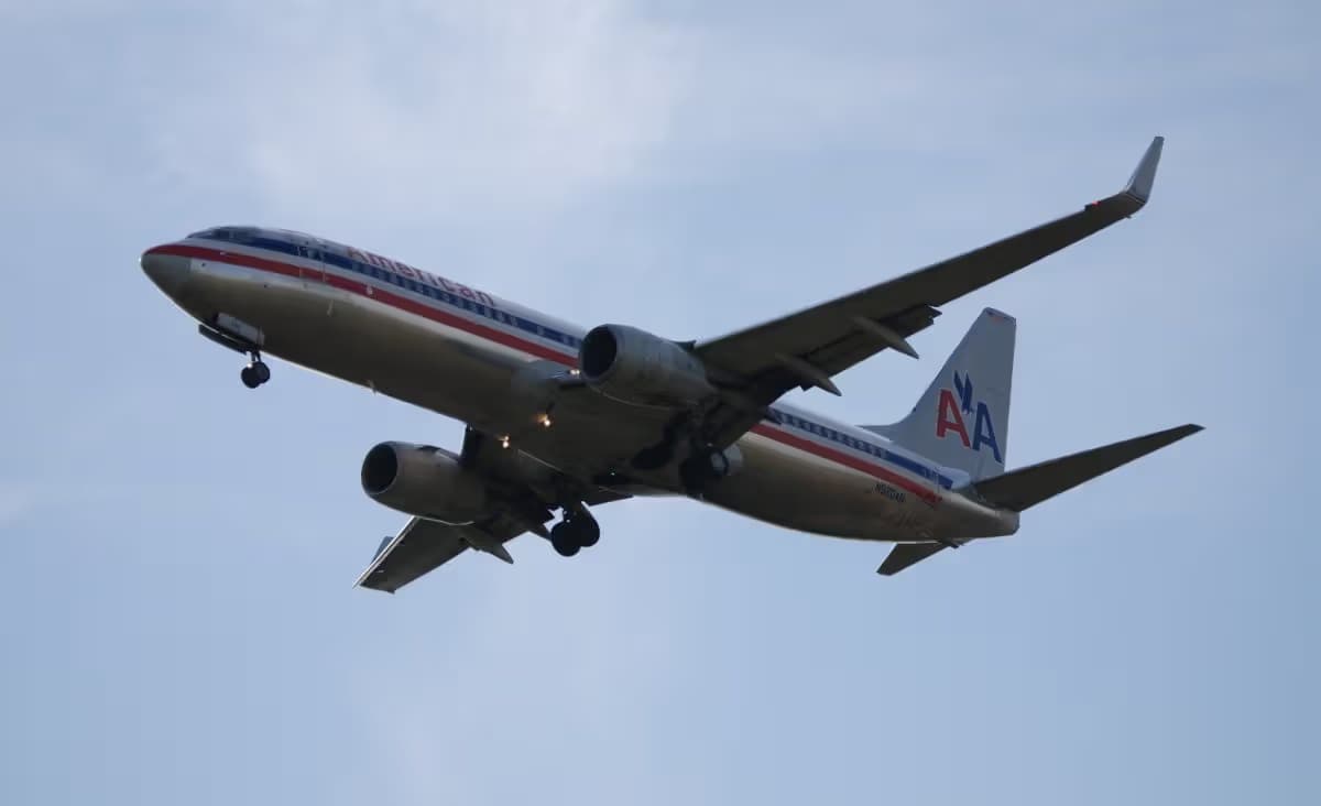 N920AN — Twin-engine aircraft