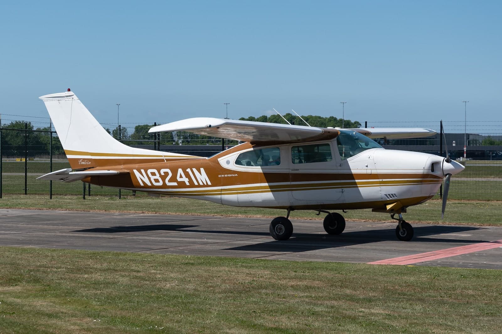 N8241M — Cessna