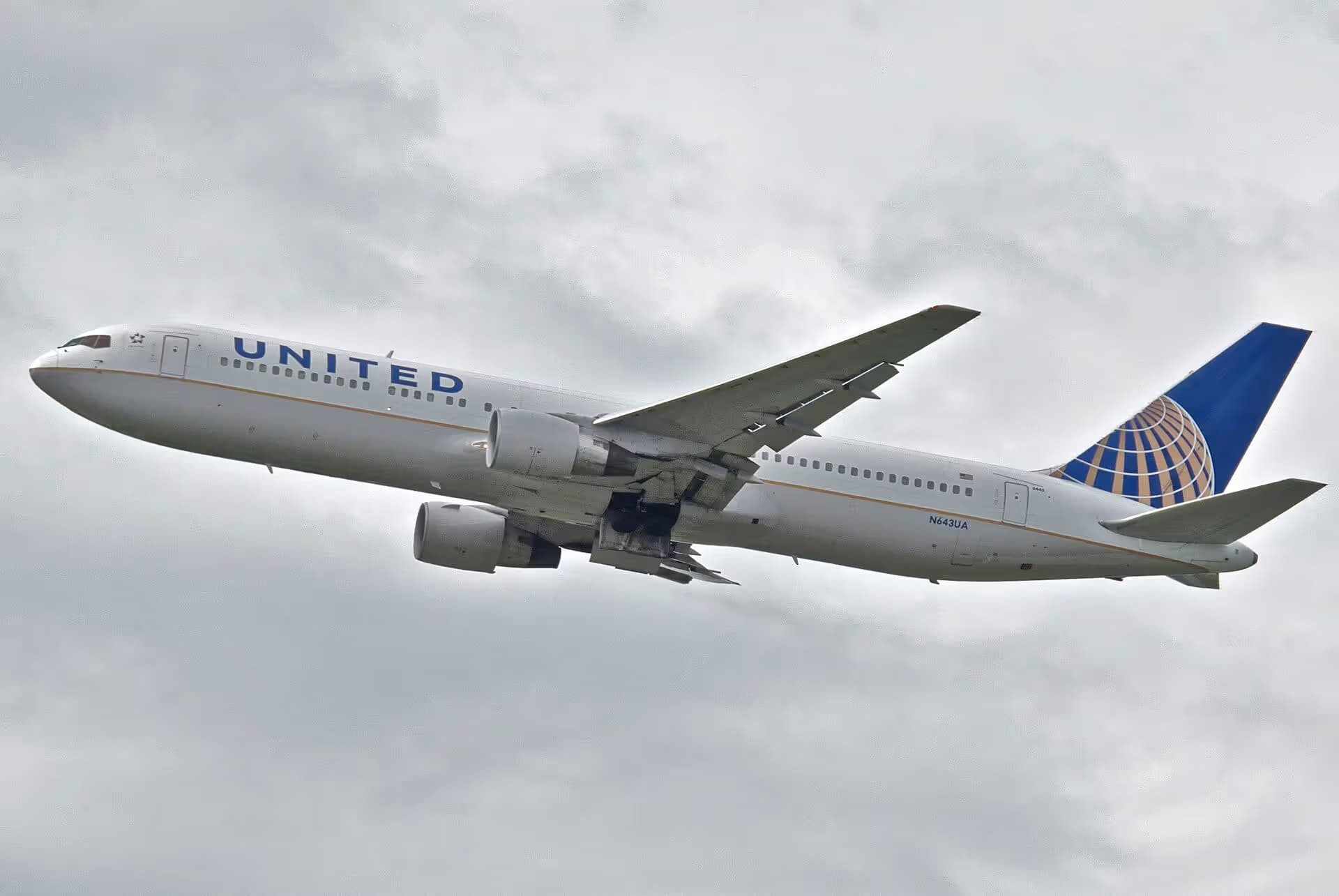 N643UA — Boeing