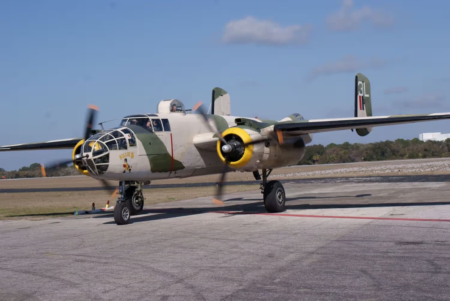 Unidentified — Twin-engine aircraft