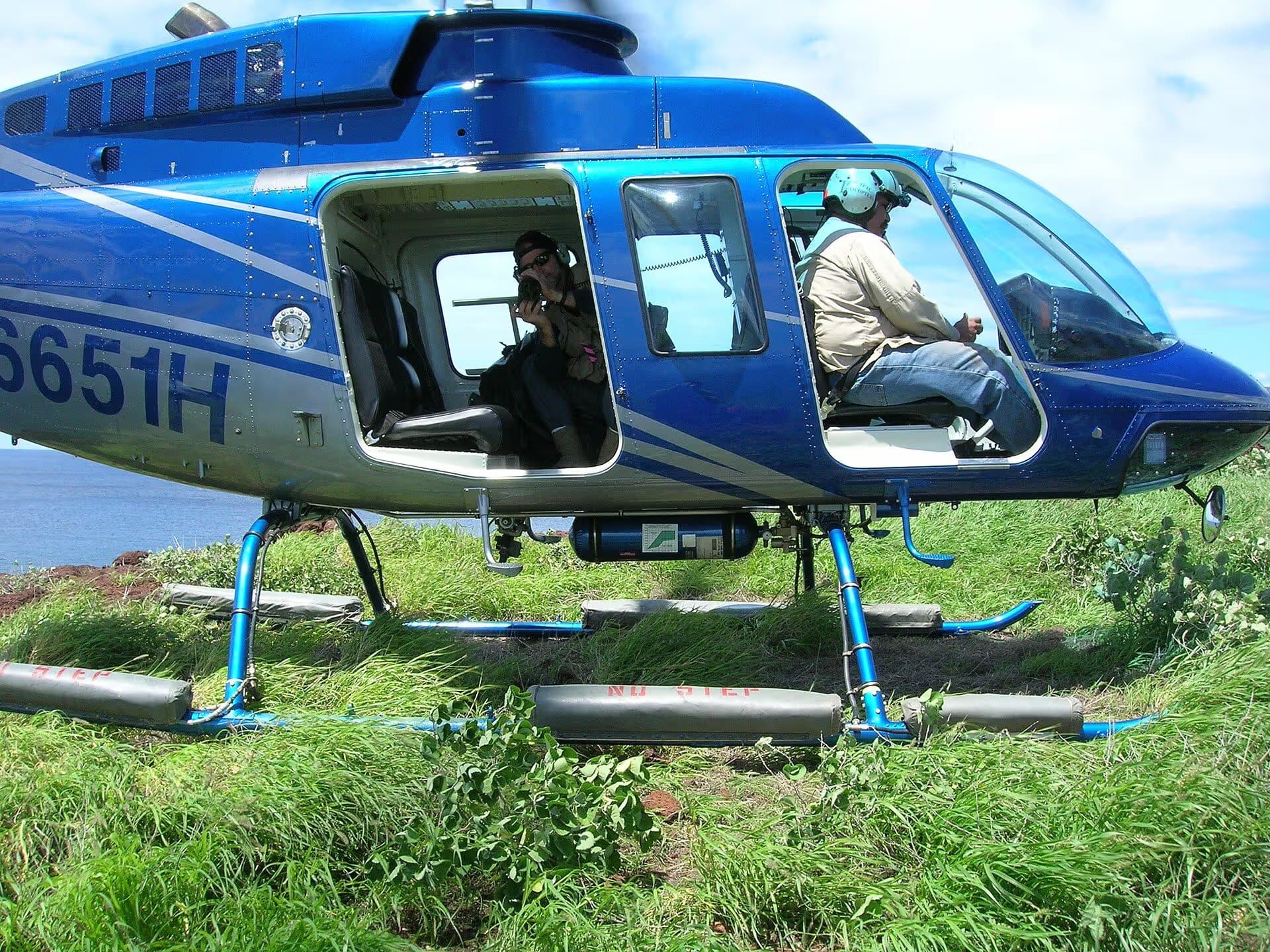 N6651H — Helicopter