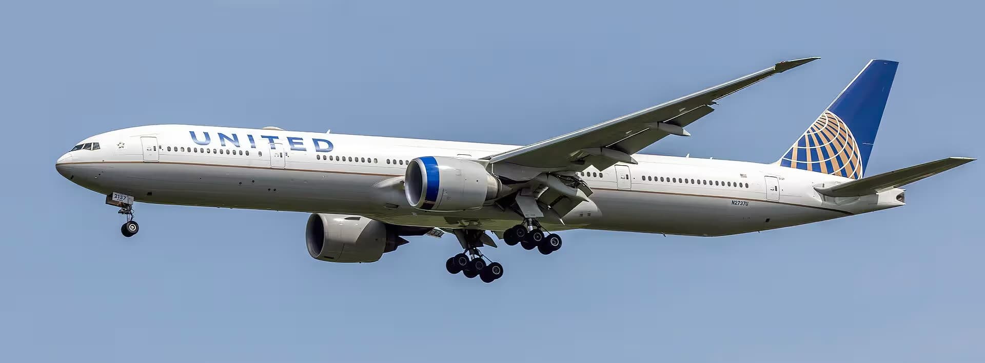 N2737U — Boeing