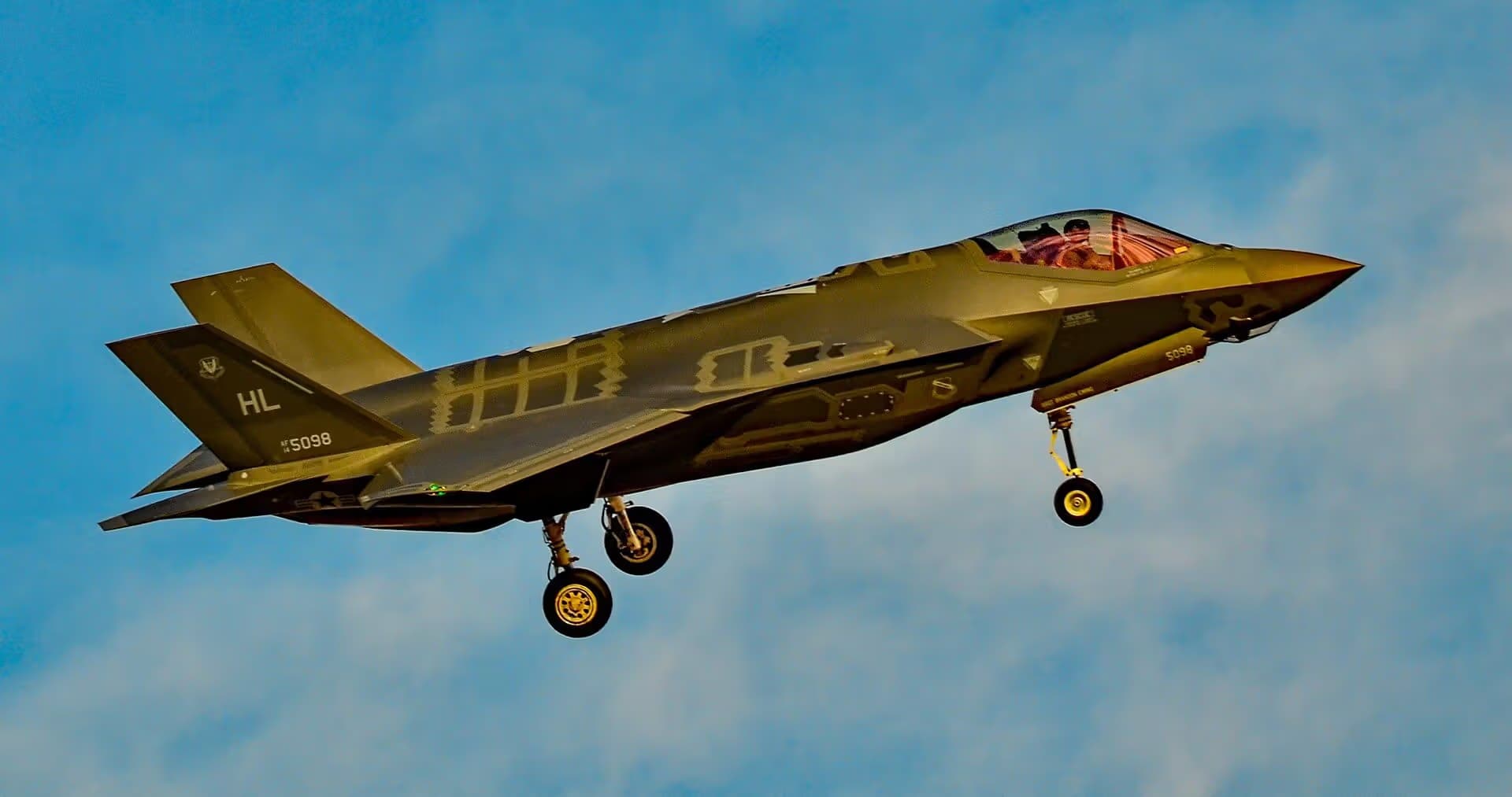 Unidentified — Lockheed