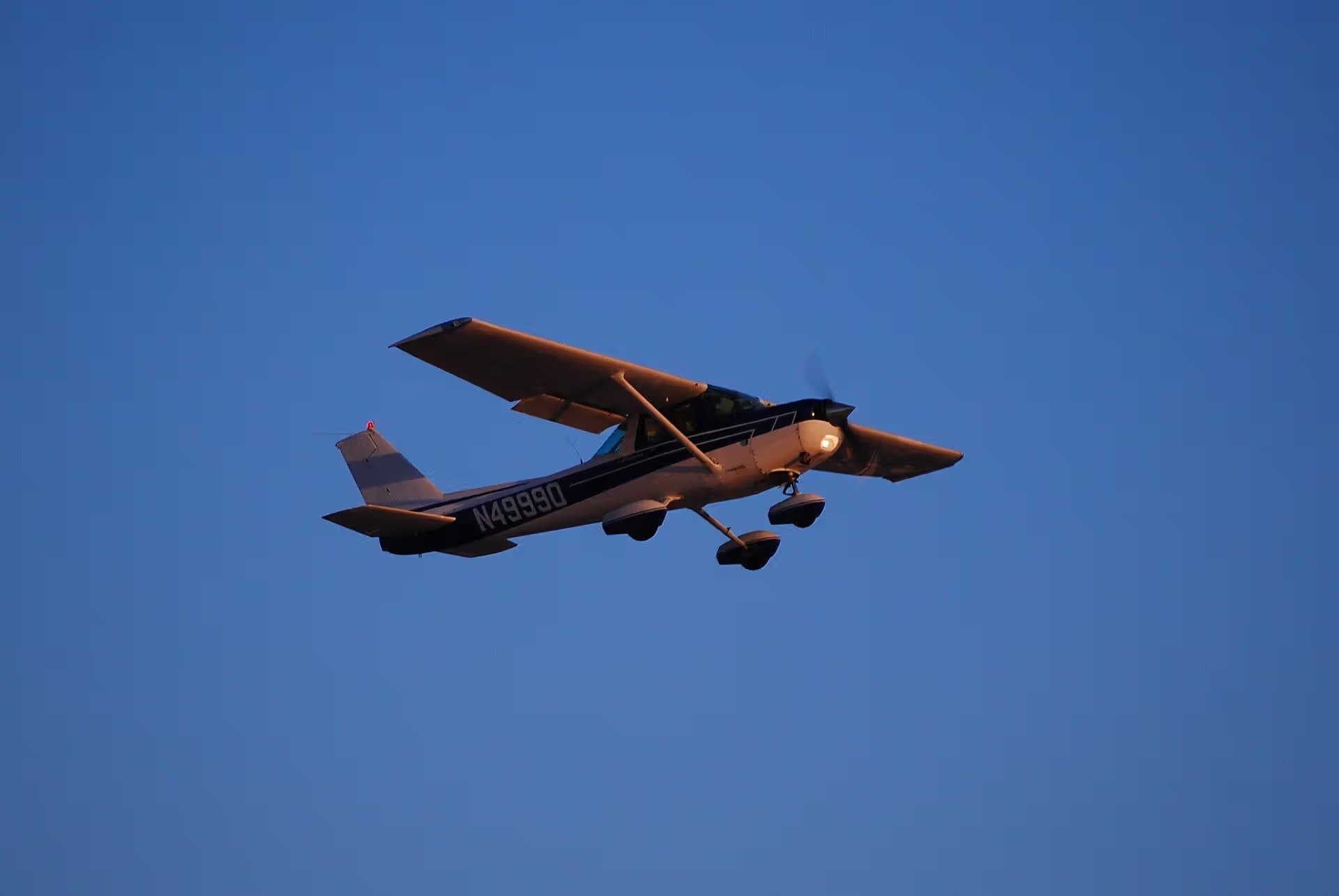 N49990 — Cessna
