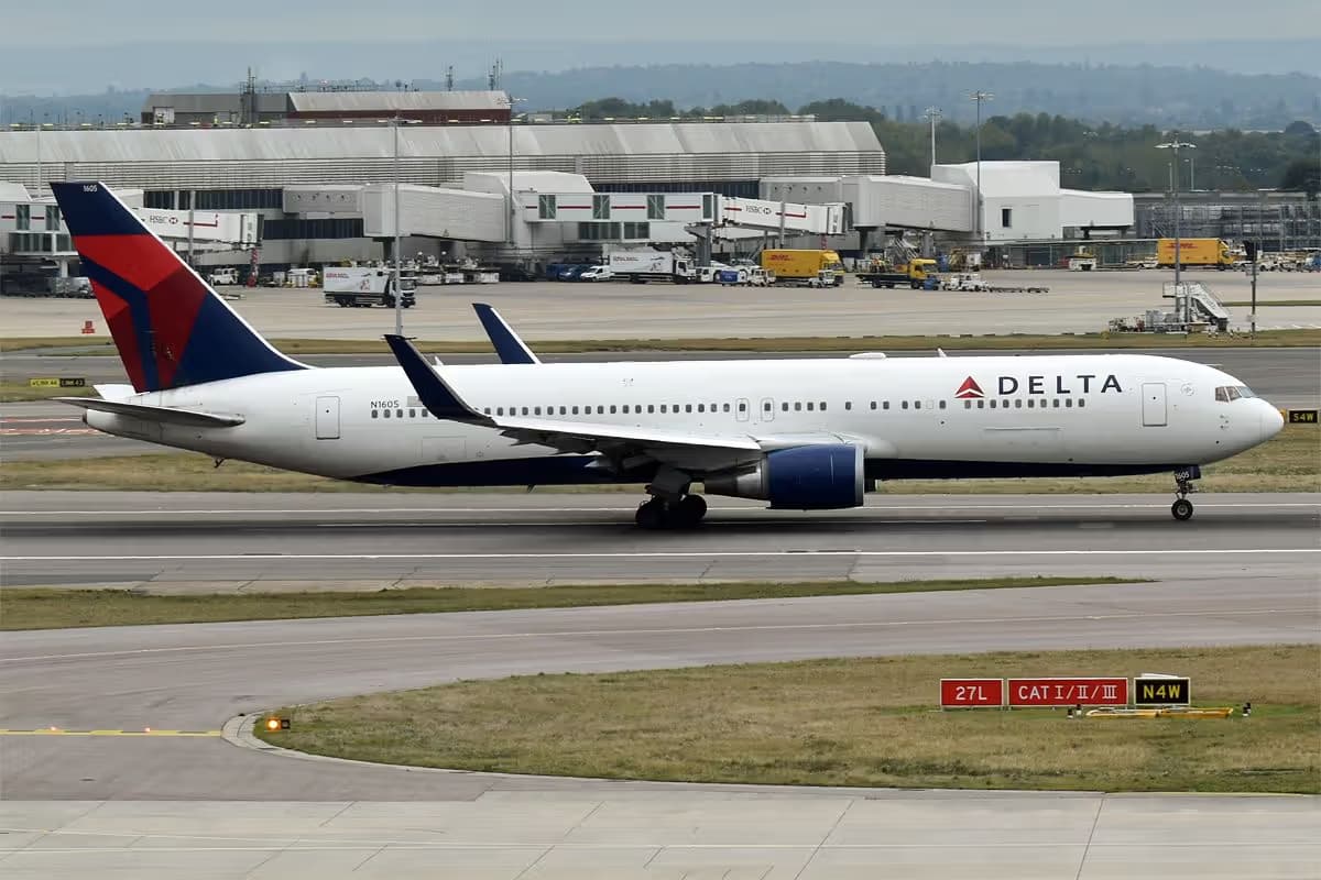 N1605 — Boeing