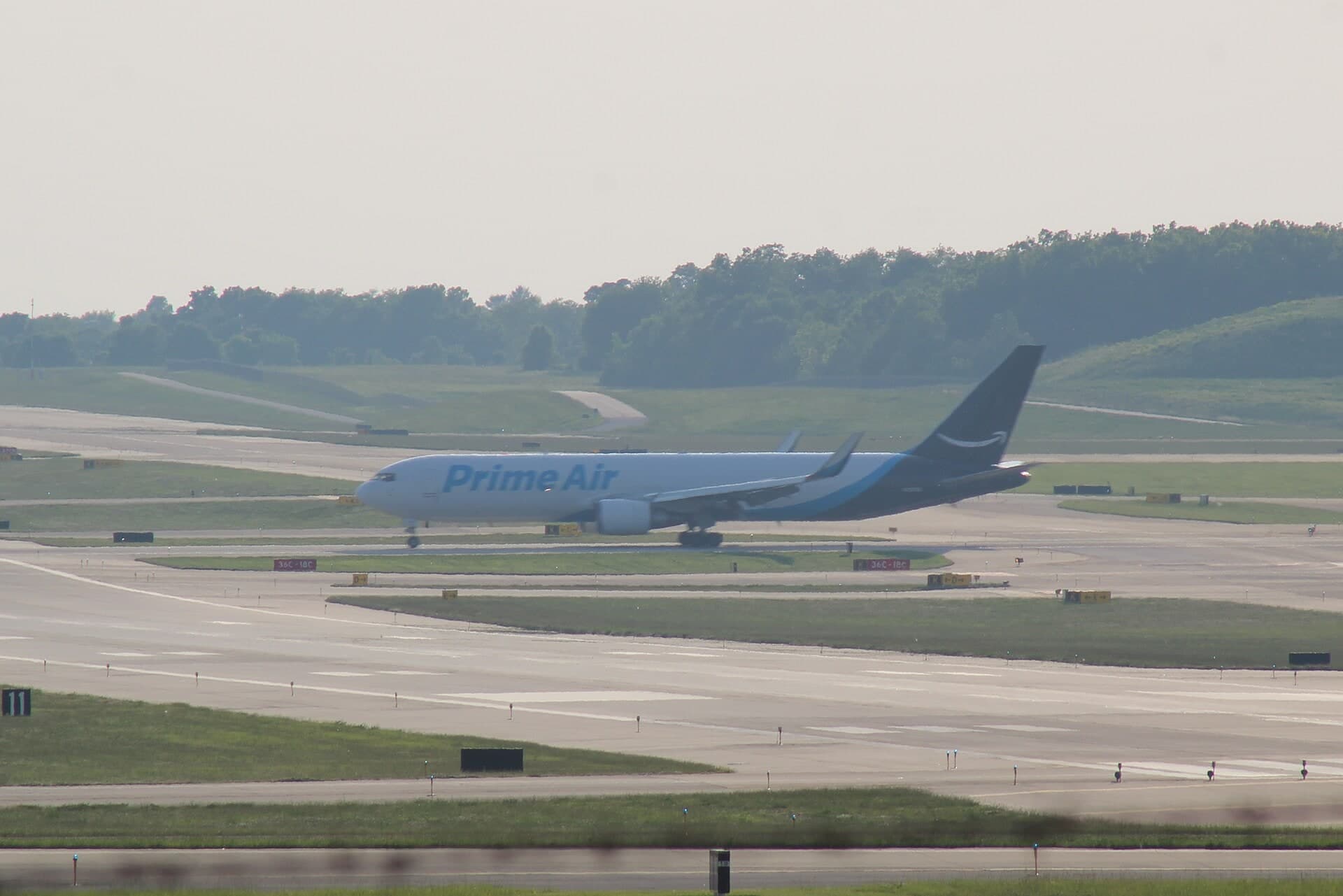 N1361A — Twin-engine aircraft