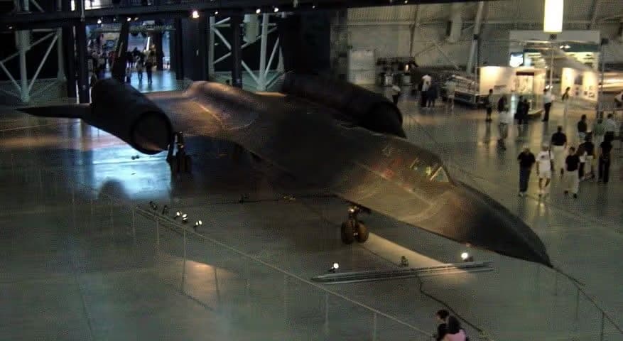 Unidentified — Twin-engine aircraft