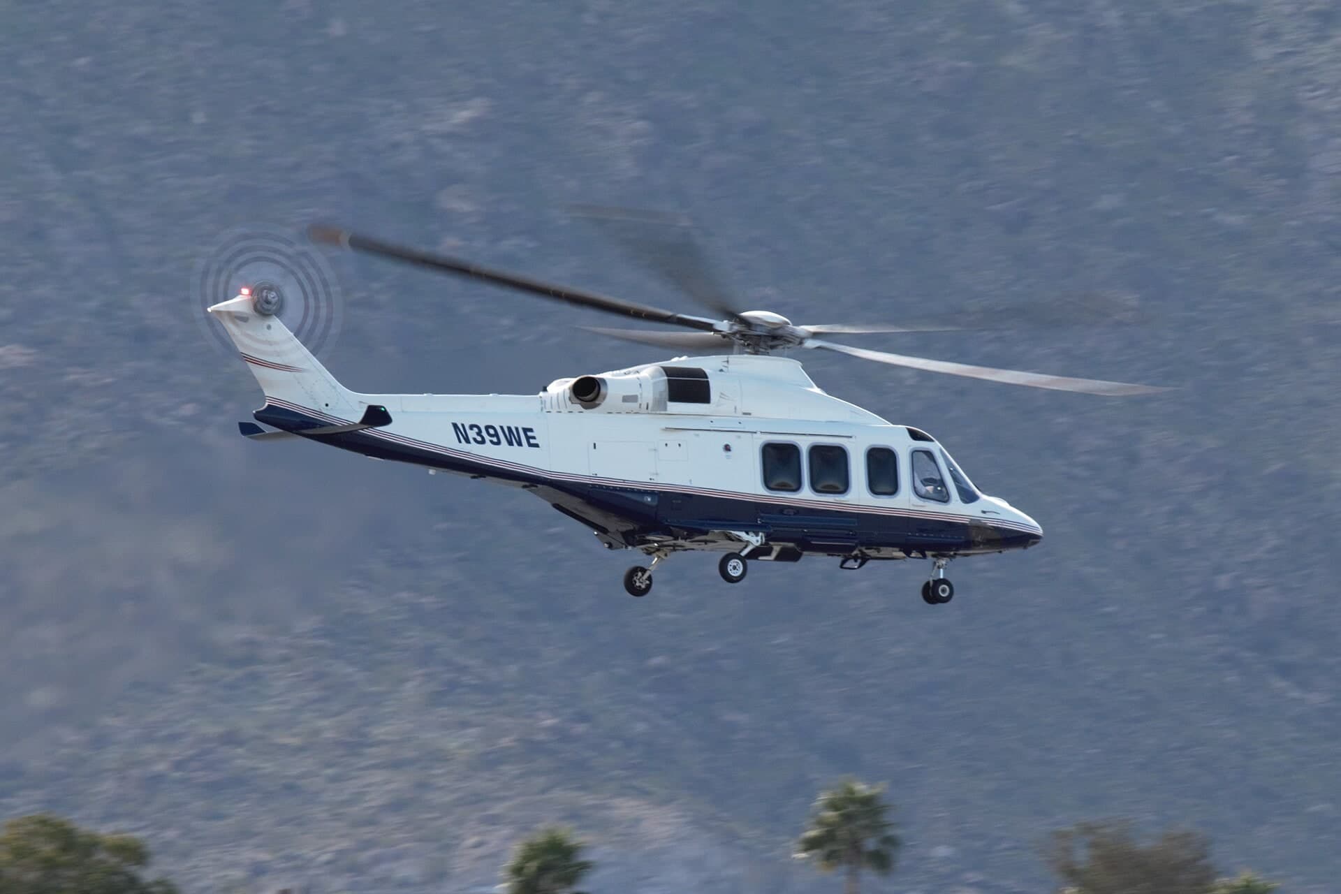 N39WE — Helicopter