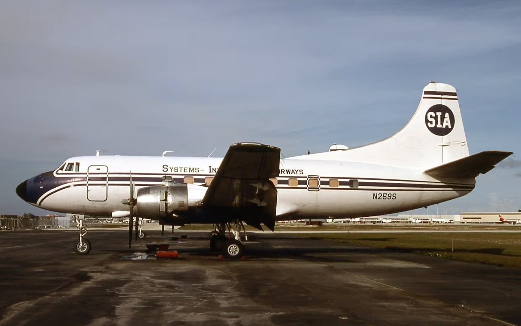 N259S — Twin-engine aircraft