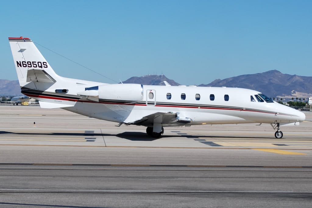 N695QS — Business jet