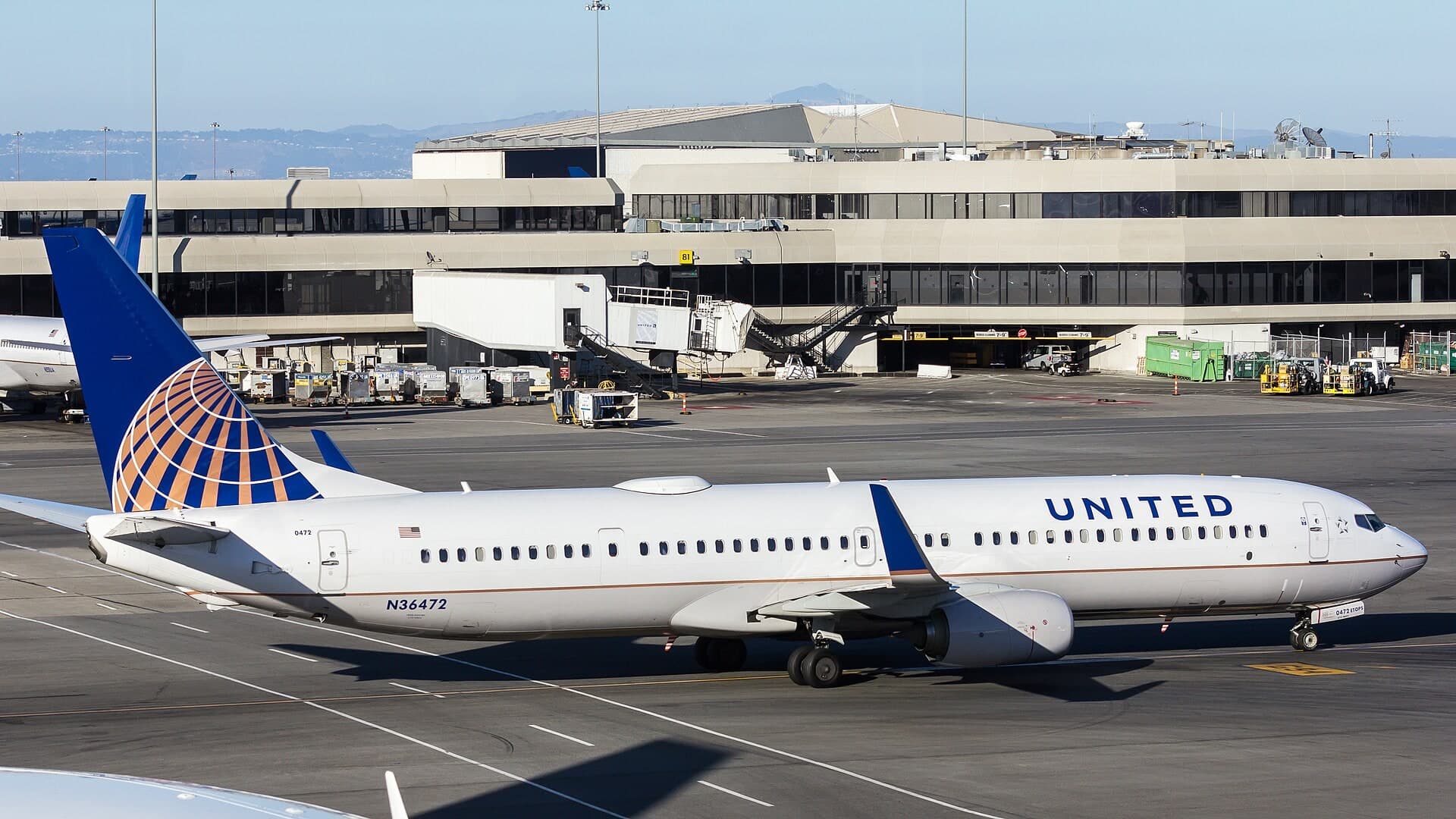 N36472 — Boeing