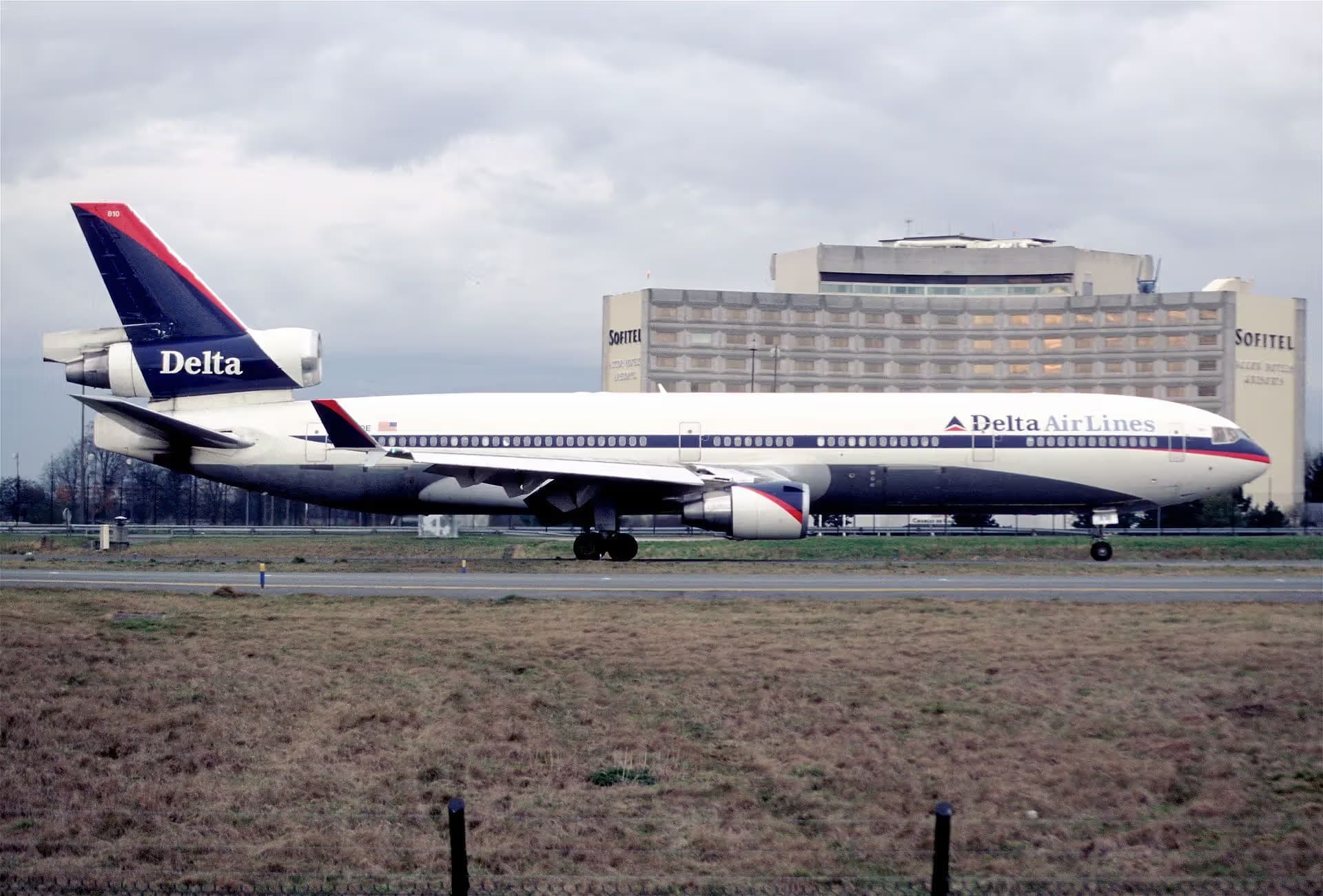N810DE — Lockheed