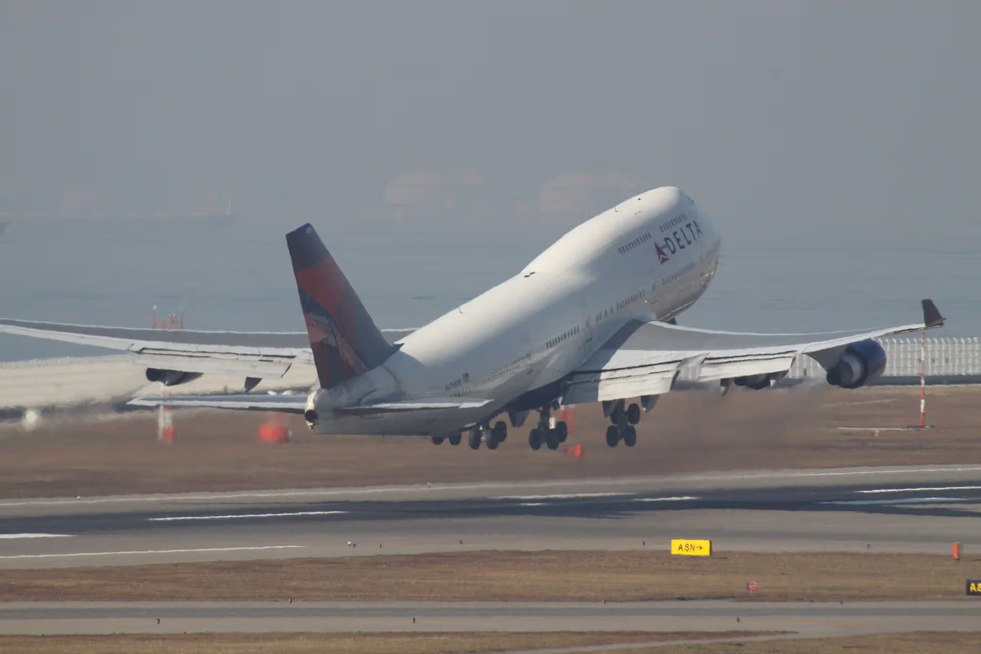 N676NW — Boeing