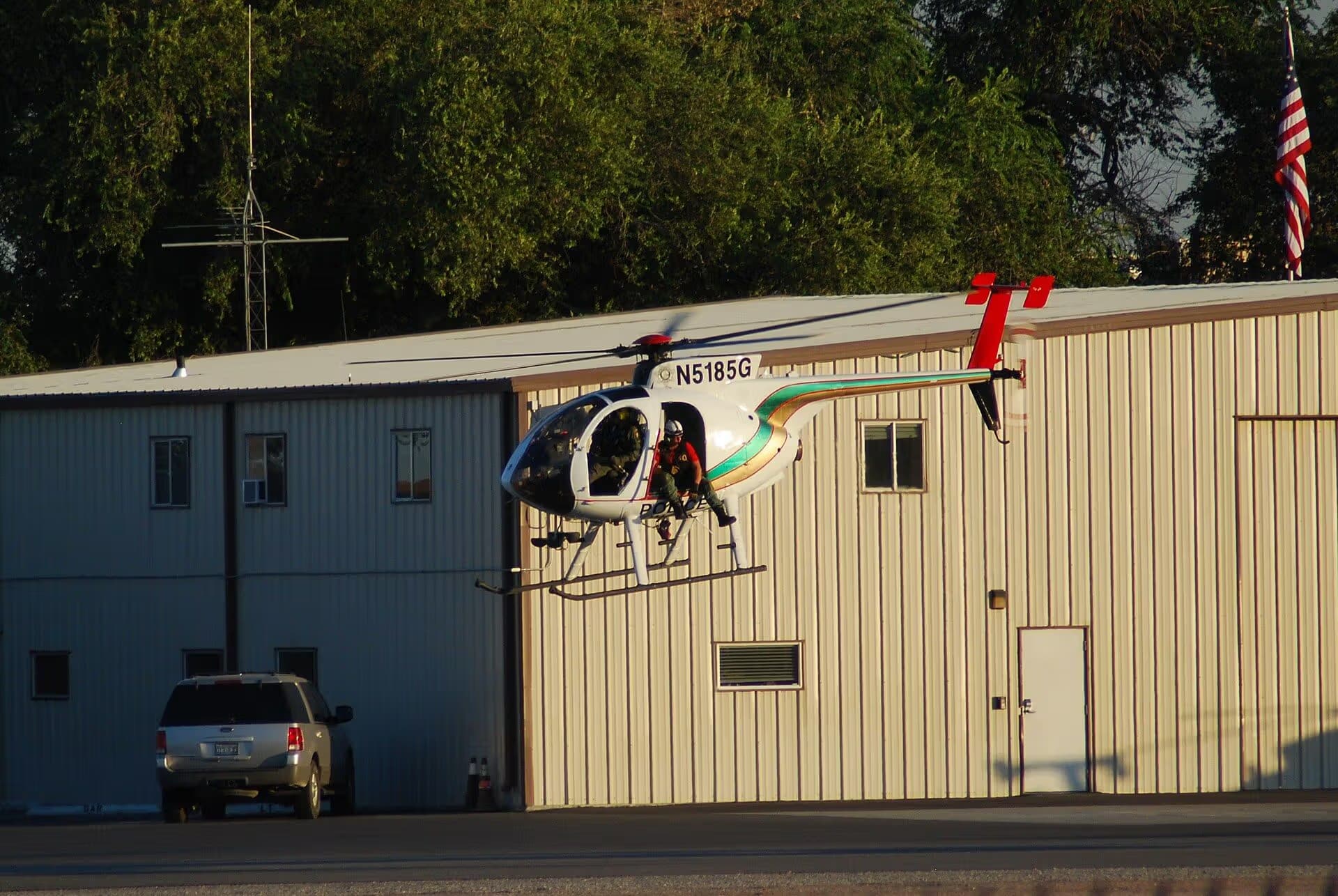 N5185G — Helicopter