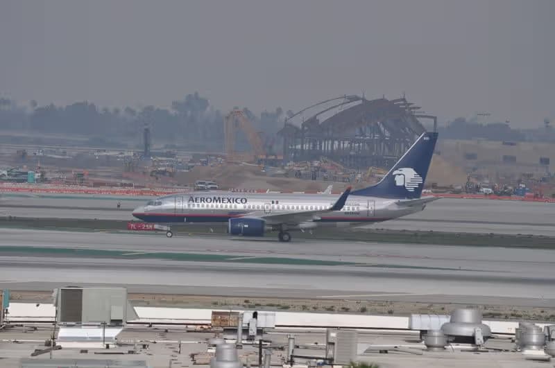 N855AM — Twin-engine aircraft
