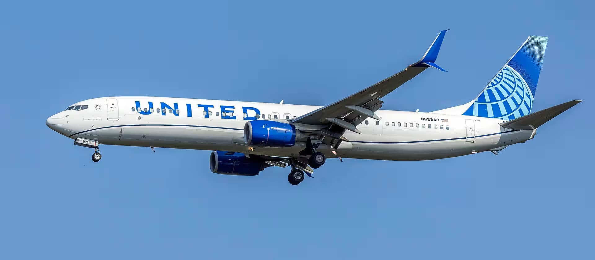 N32849 — Twin-engine aircraft