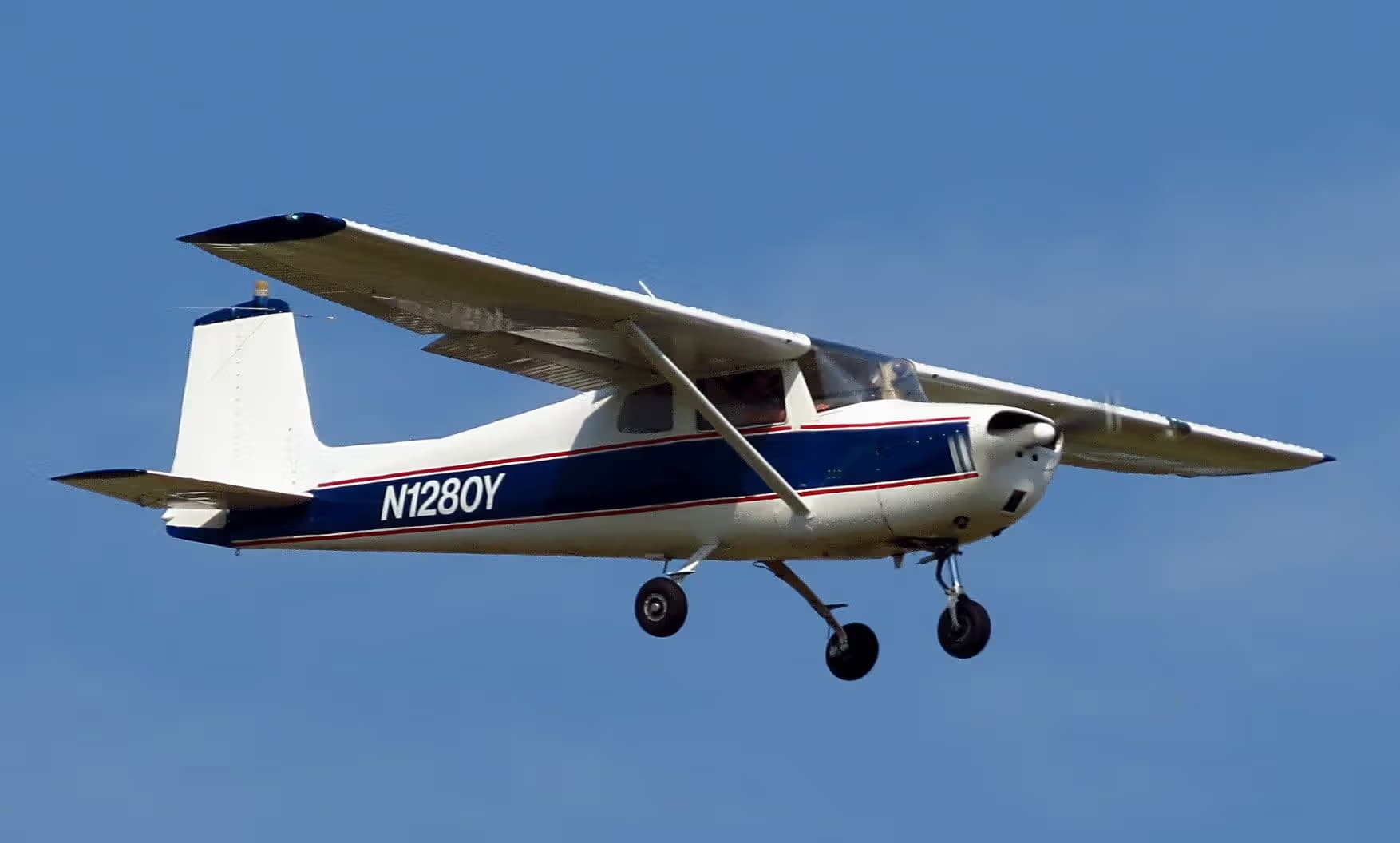 N1280Y — Single-engine aircraft