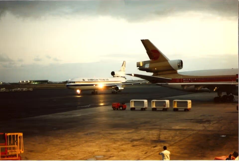 N192AT — Lockheed