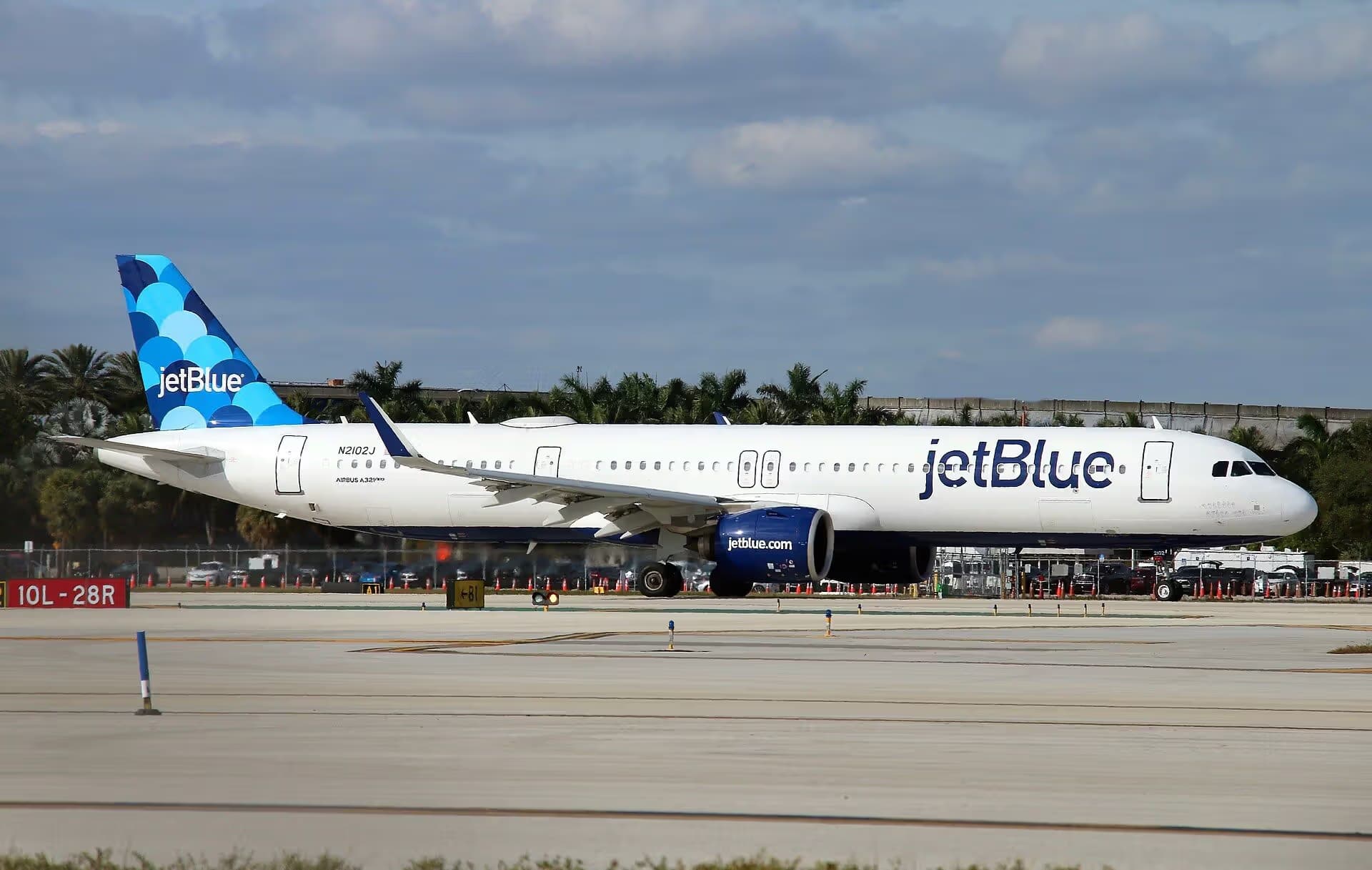 N2102J — Airbus