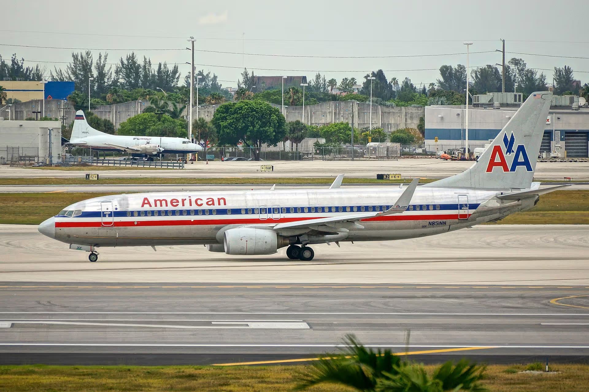 N181FL — Twin-engine aircraft