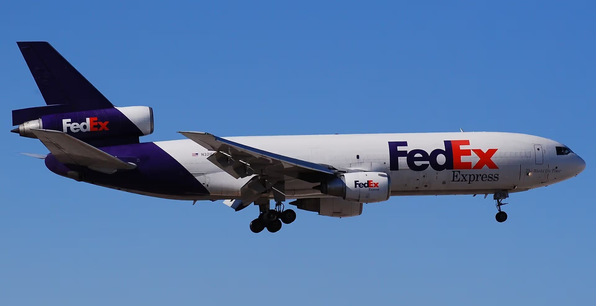 N321FE — Douglas