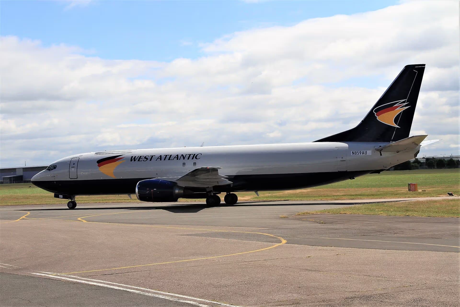 N859AU — Boeing