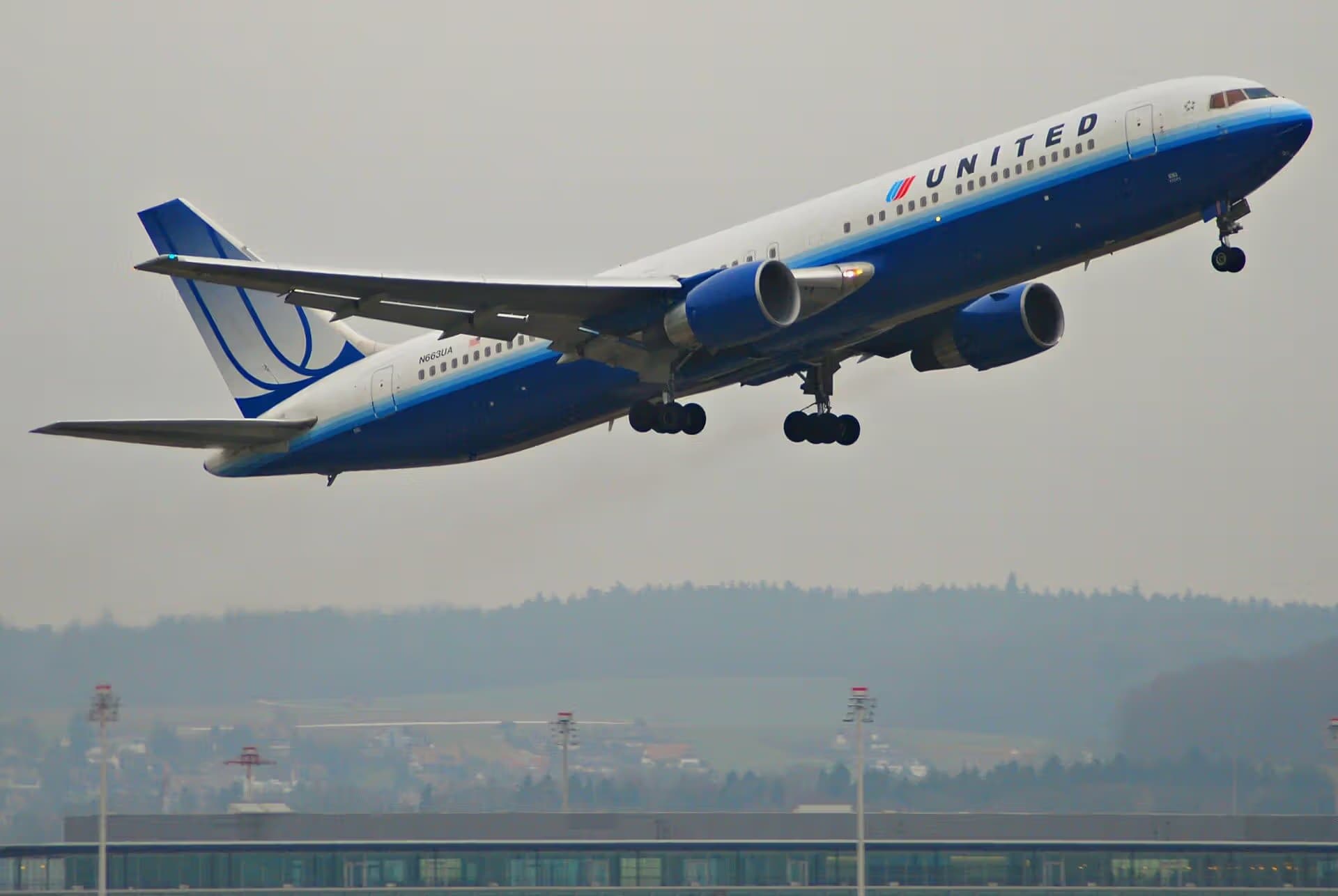 N663UA — Boeing