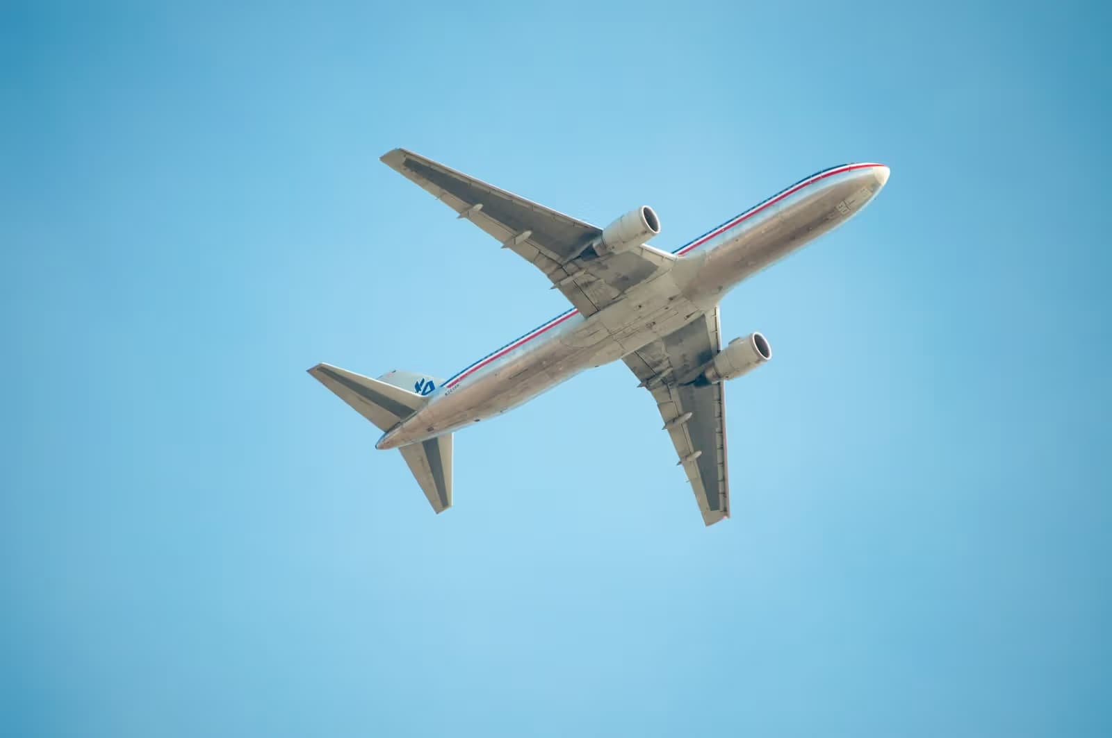 N344AN — Twin-engine aircraft