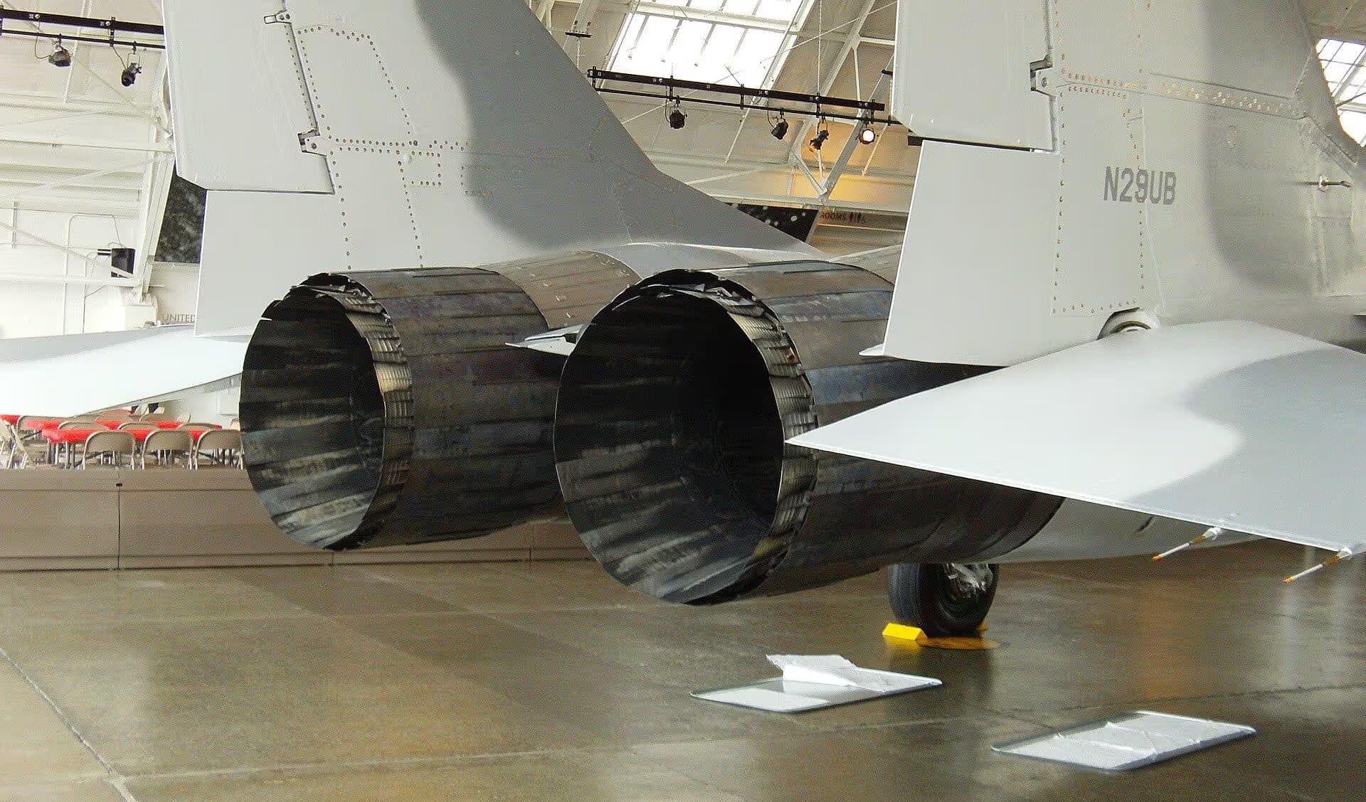 N29UB — Twin-engine aircraft