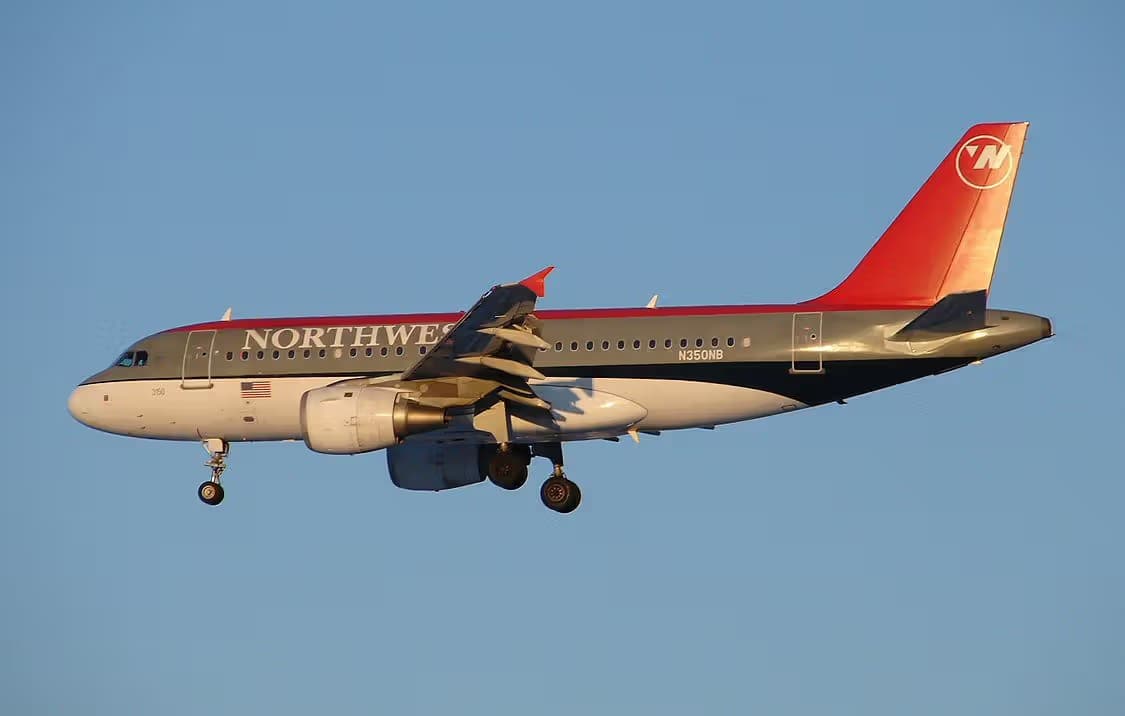 N350NB — Twin-engine aircraft