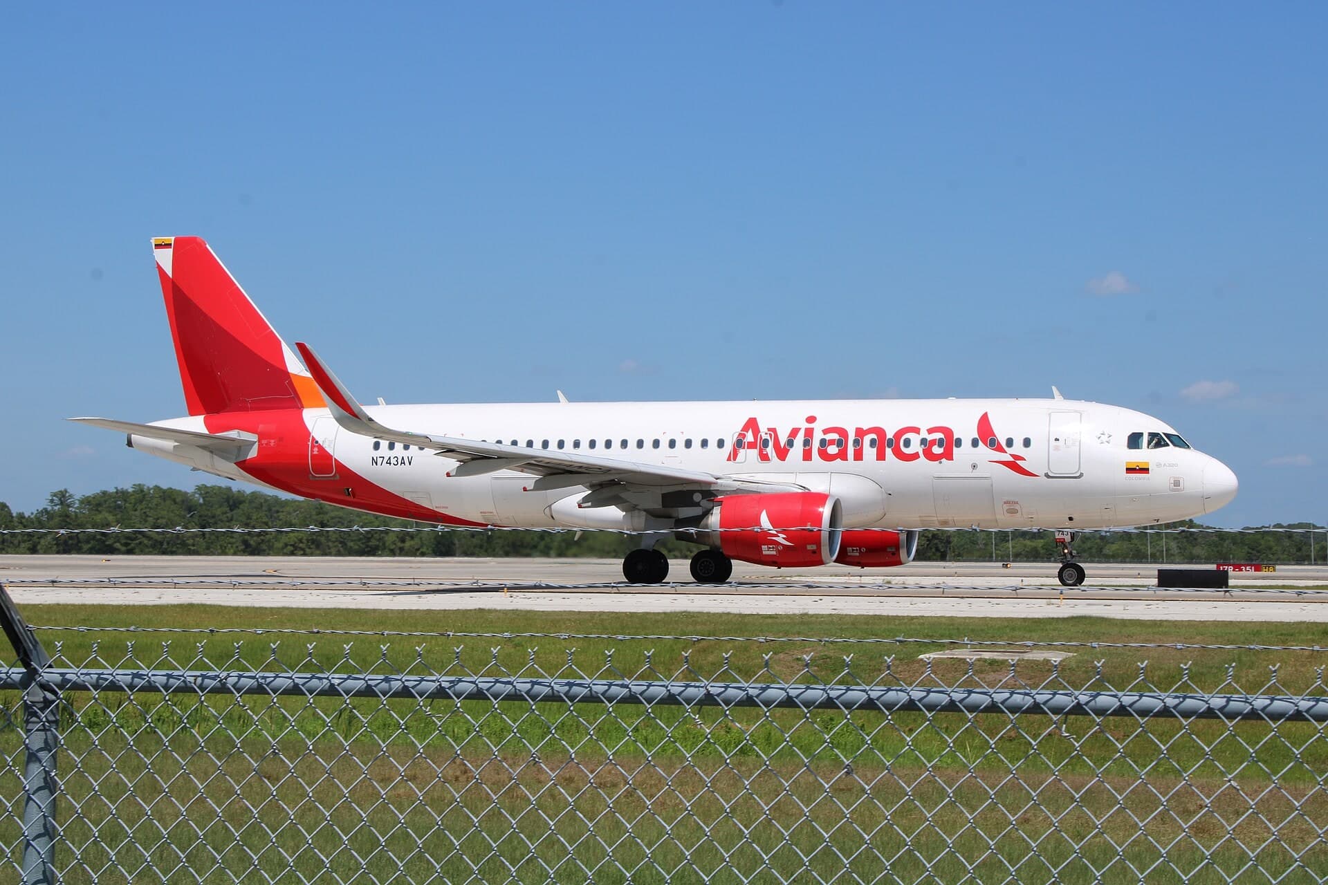 N743AV — Airbus