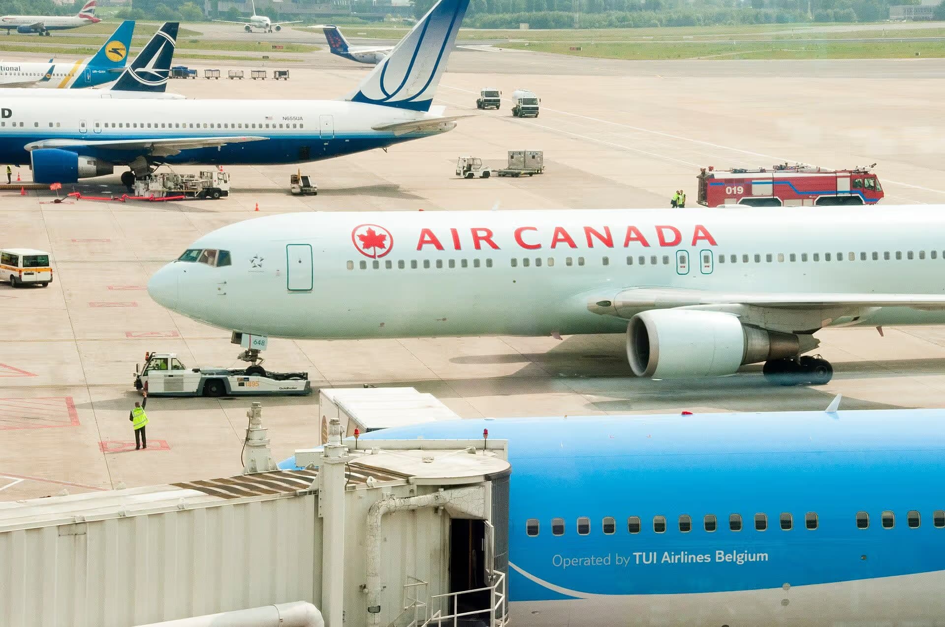 N655UA — Aircraft