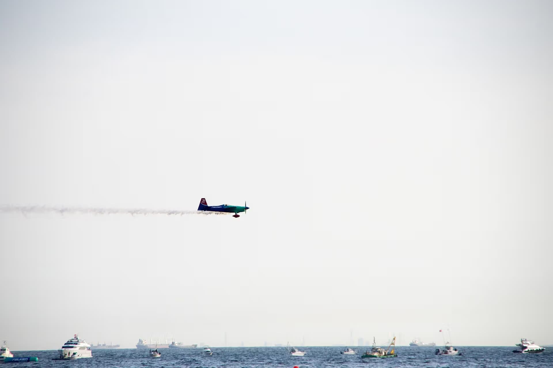 Unidentified — Single-engine aircraft