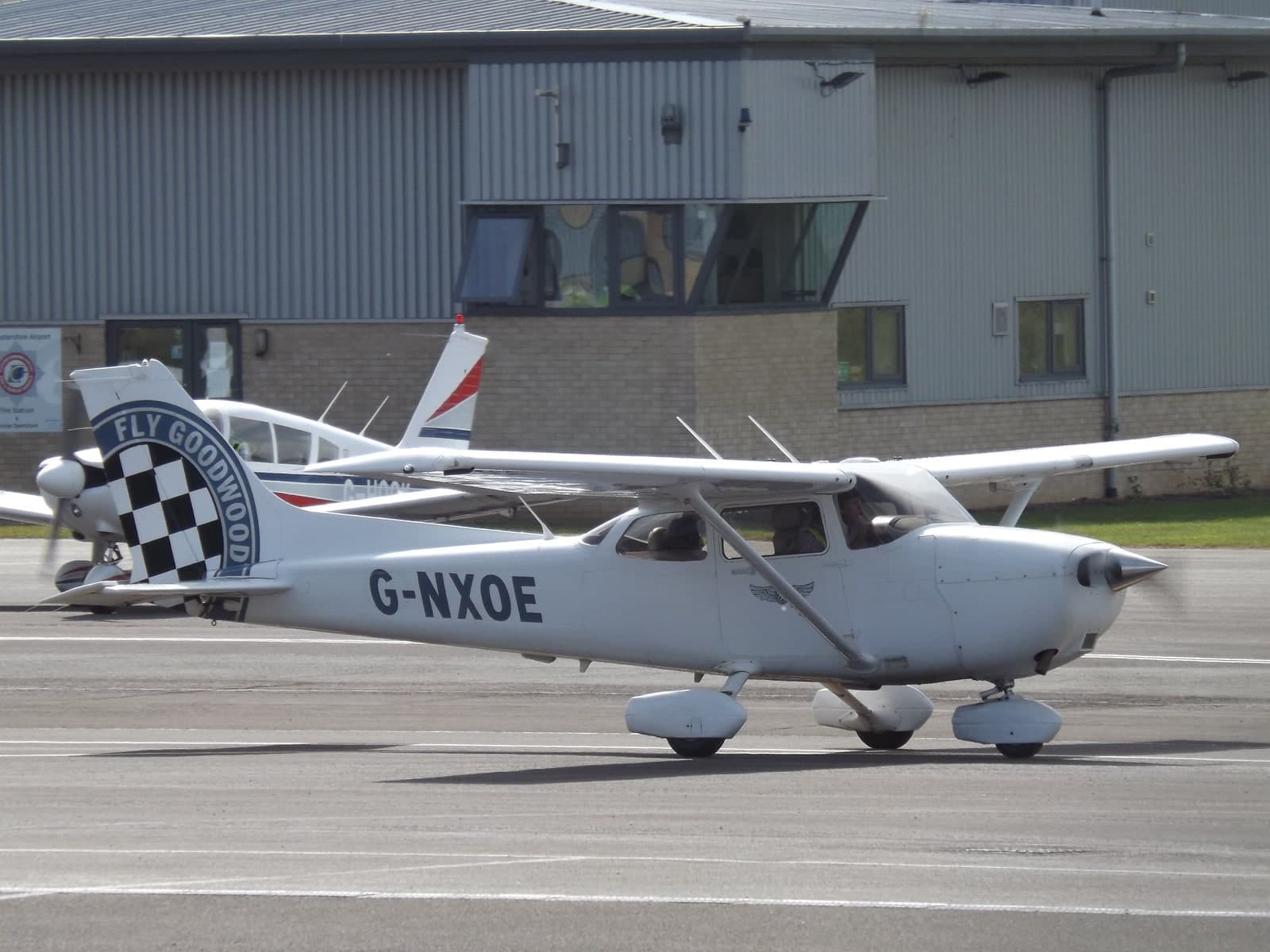G-NXOE — Cessna