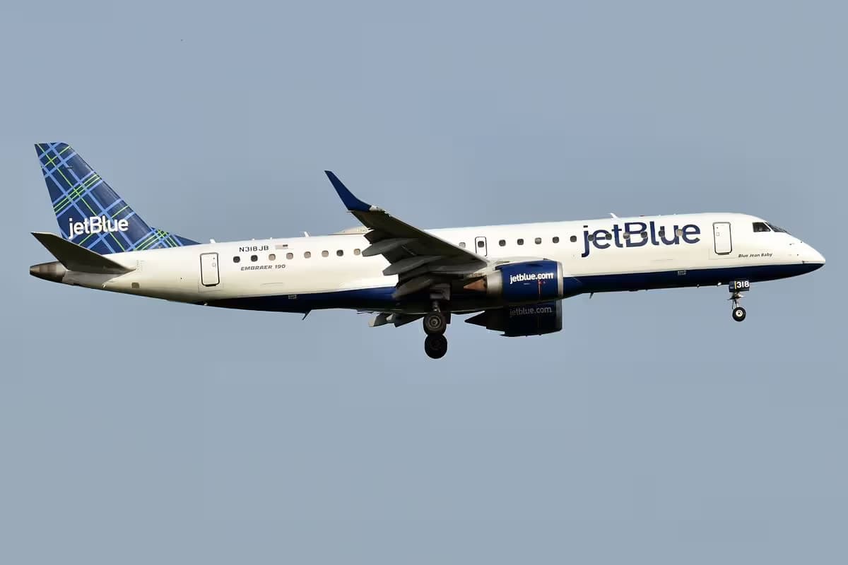 N318JB — Embraer