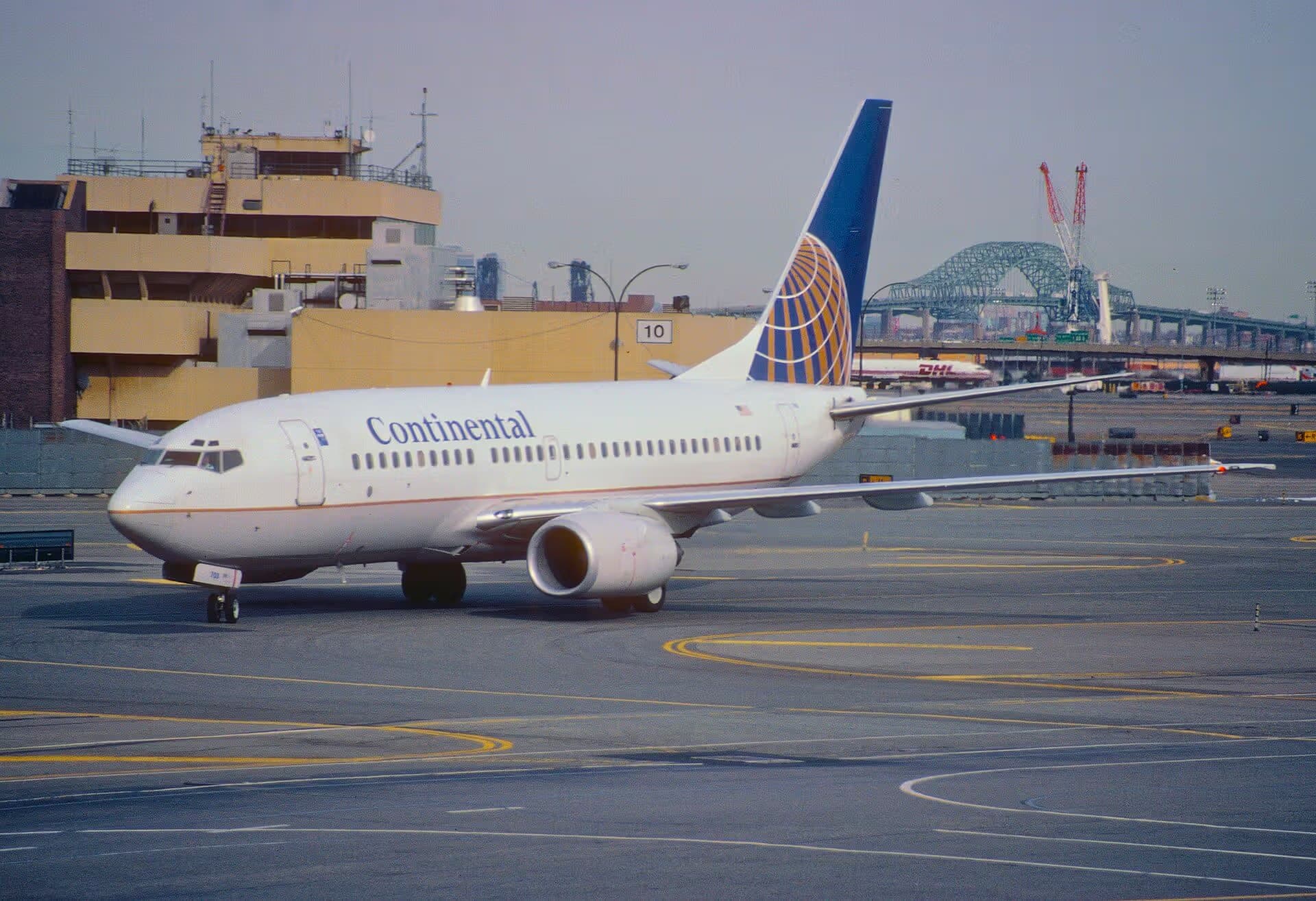 N16703 — Boeing