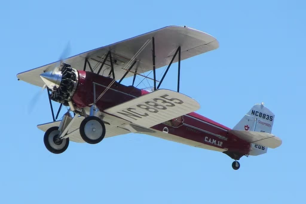 Unidentified — Single-engine aircraft